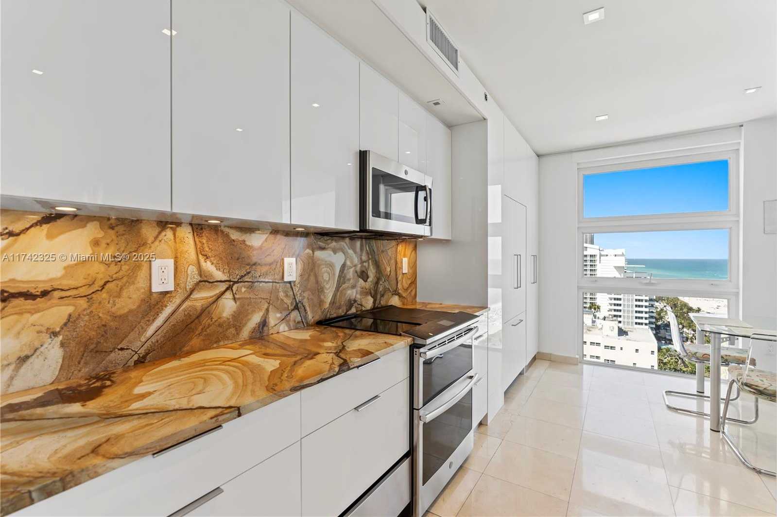 Small Image of 4201 COLLINS AVE #2002, Miami Beach Number 7