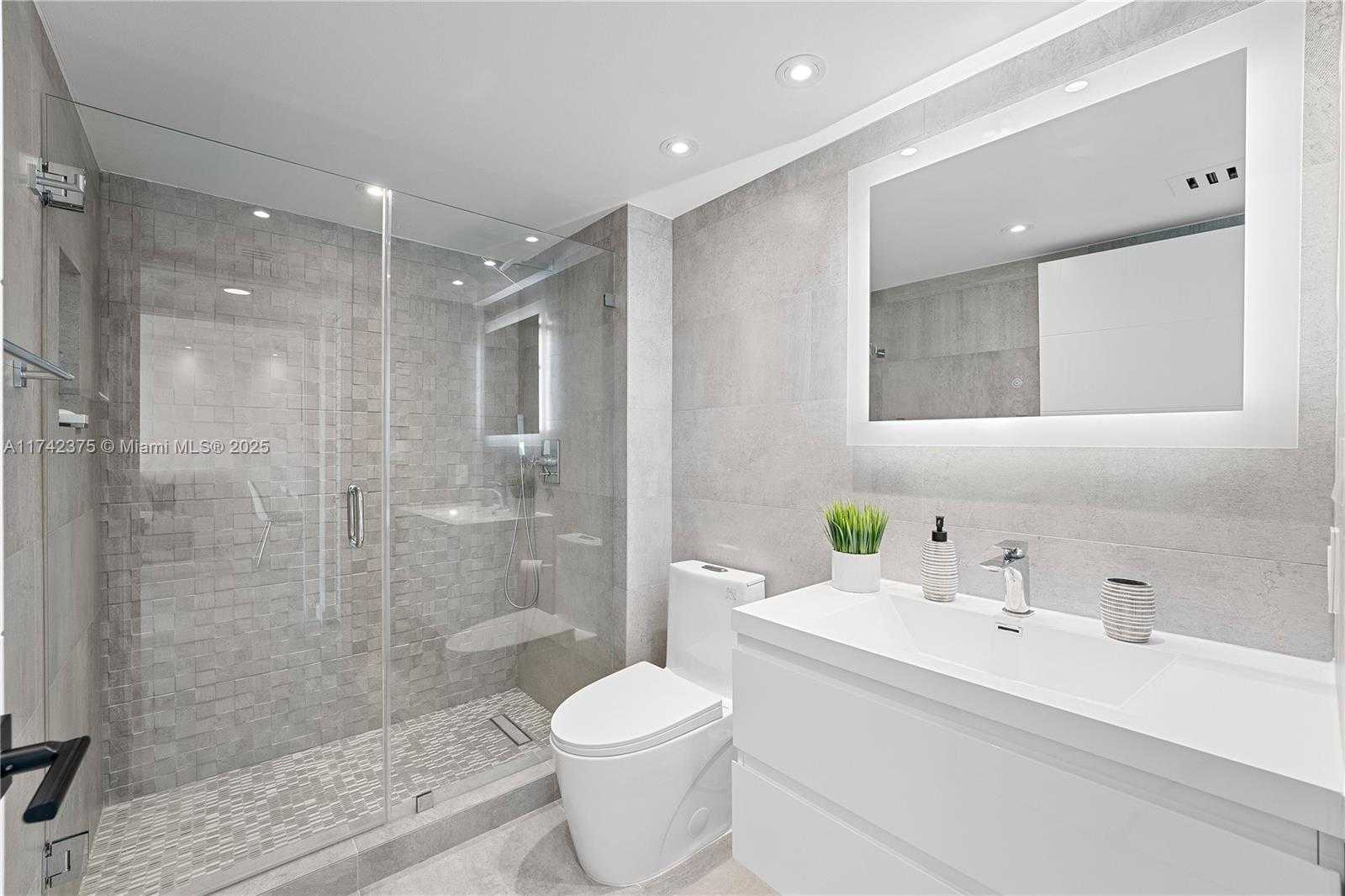 Small Image of 90 ALTON RD #2505, Miami Beach Number 13
