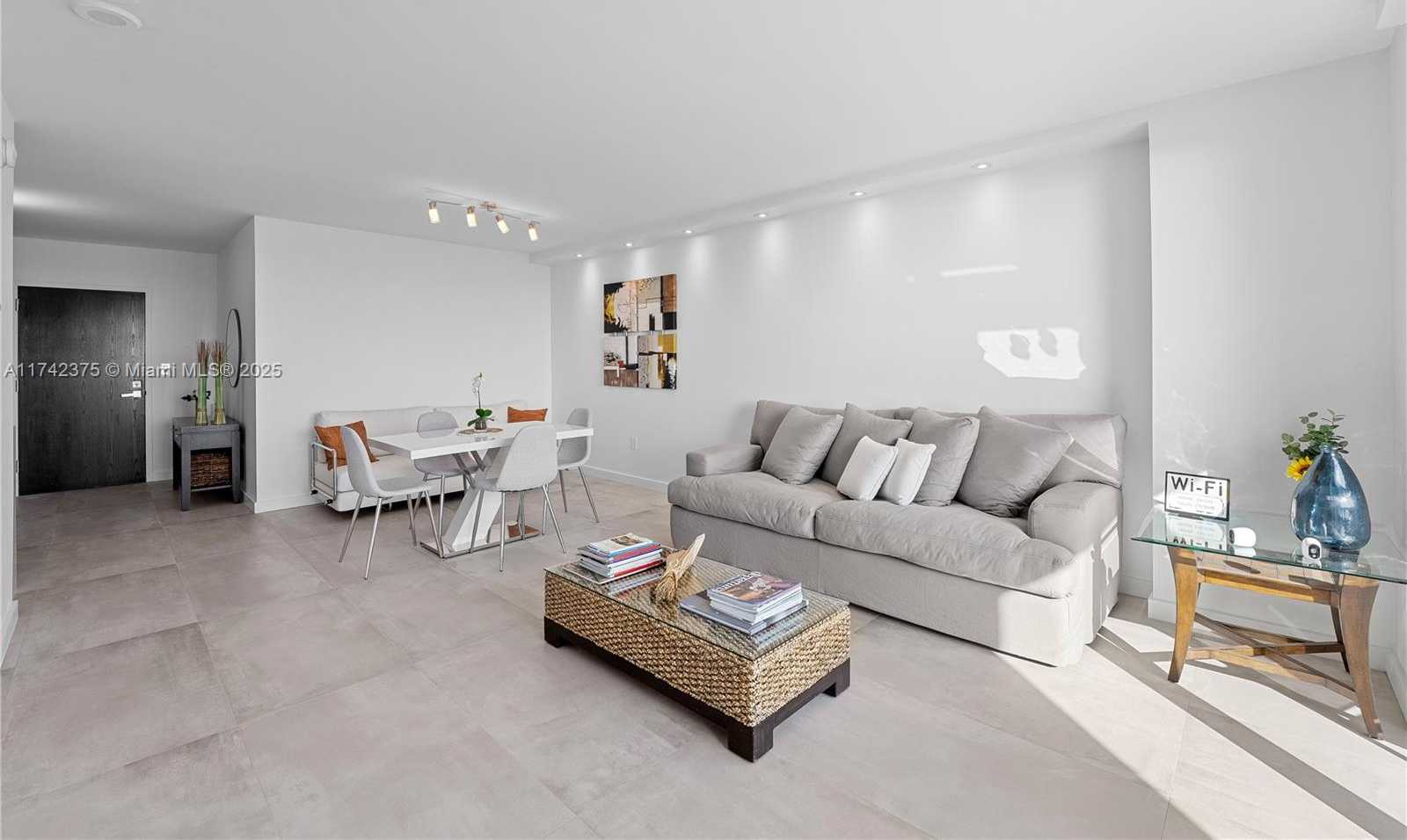 Small Image of 90 ALTON RD #2505, Miami Beach Number 14