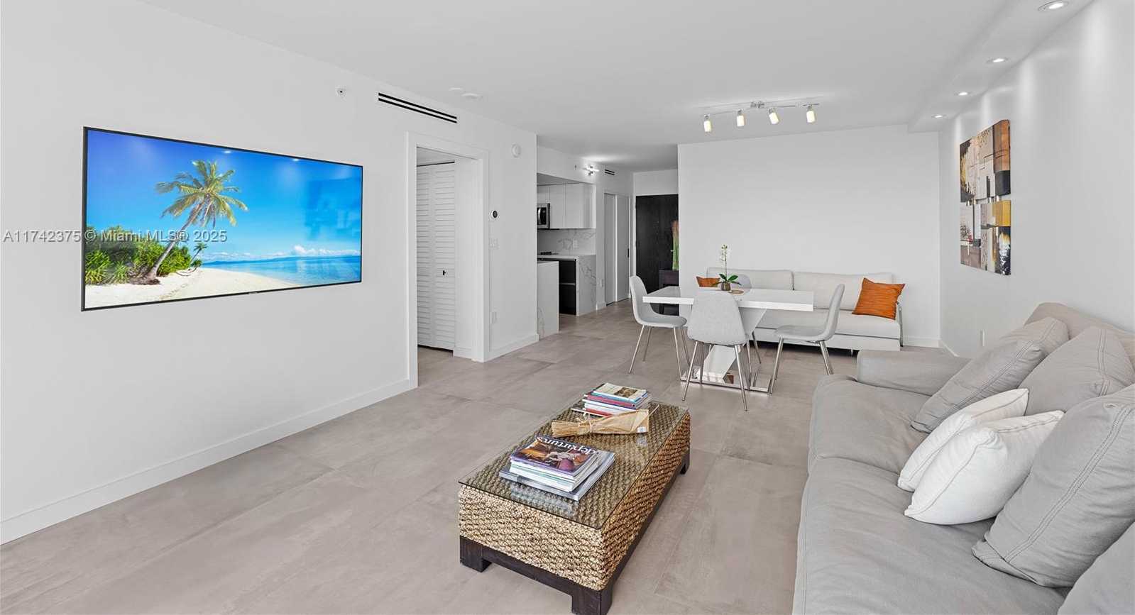 Small Image of 90 ALTON RD #2505, Miami Beach Number 15