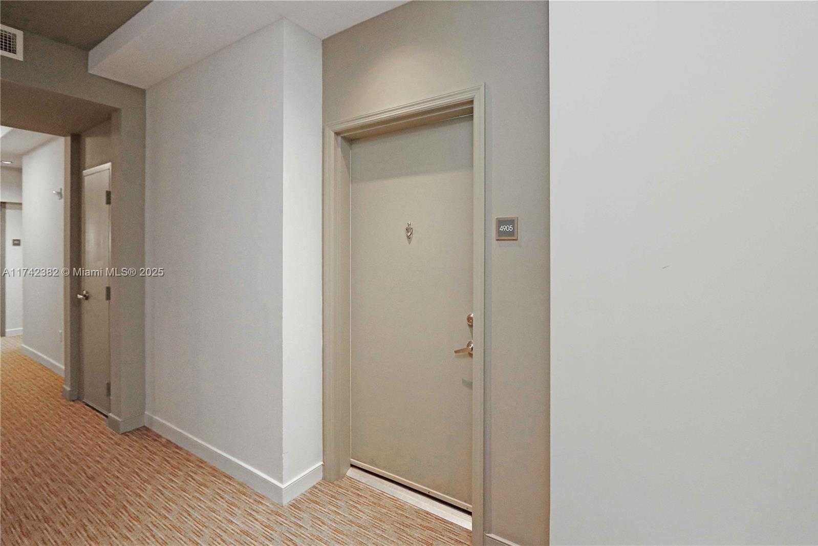 Small Image of 950 BRICKELL BAY DR #4905, Miami Number 24