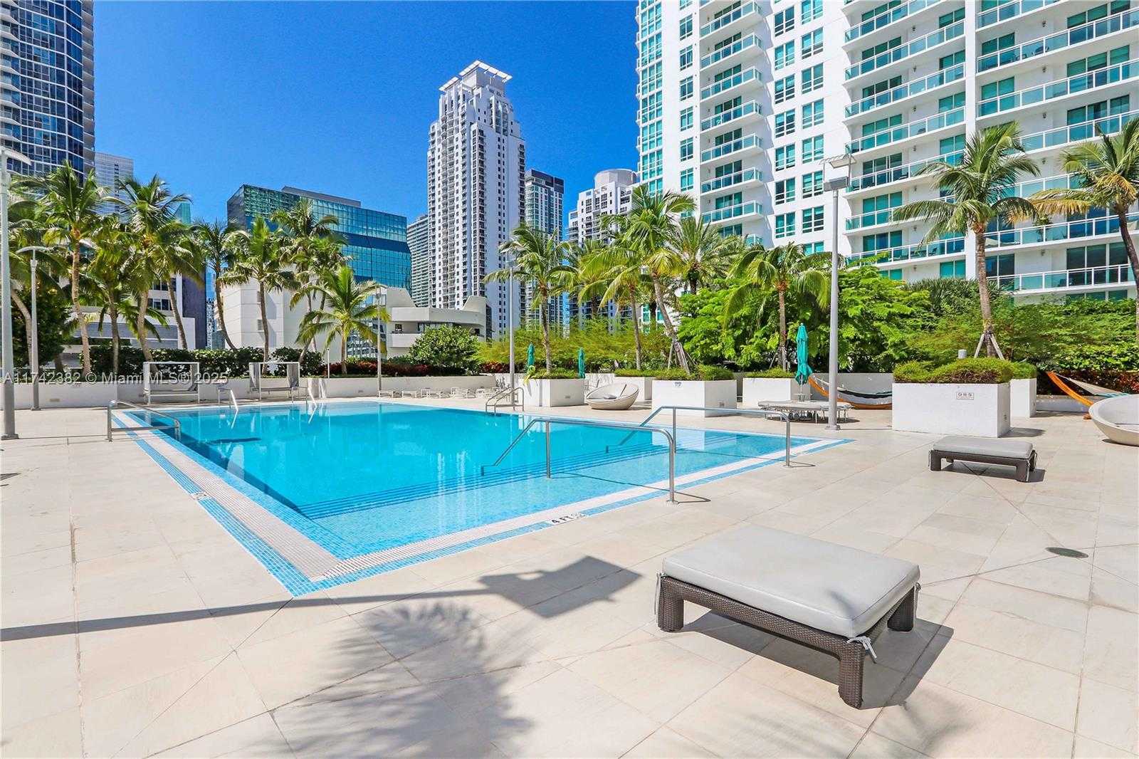 Small Image of 950 BRICKELL BAY DR #4905, Miami Number 25