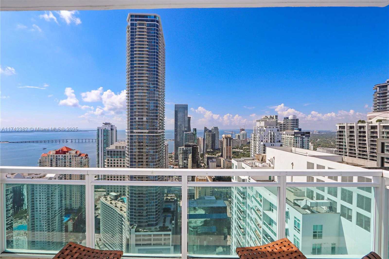 Small Image of 950 BRICKELL BAY DR #4905, Miami Number 4