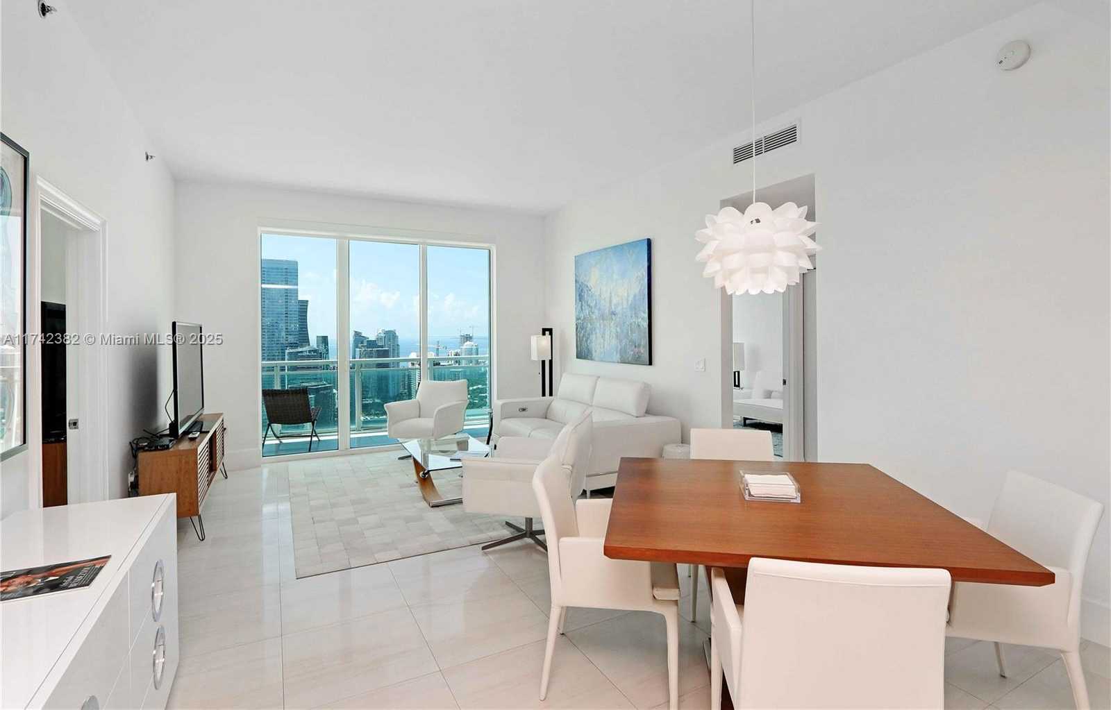 Small Image of 950 BRICKELL BAY DR #4905, Miami Number 5
