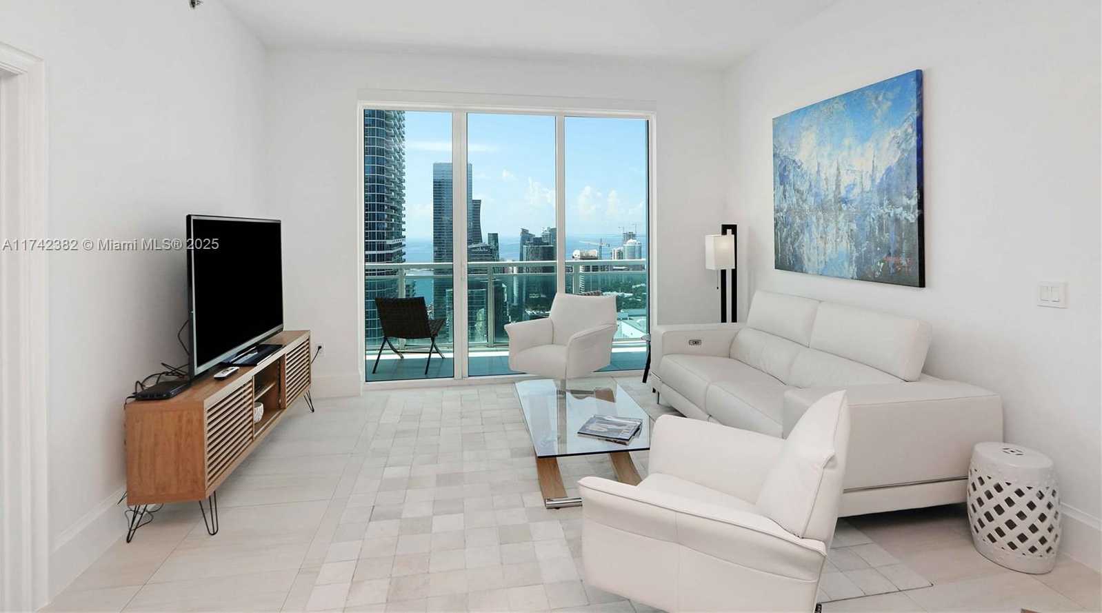 Small Image of 950 BRICKELL BAY DR #4905, Miami Number 6