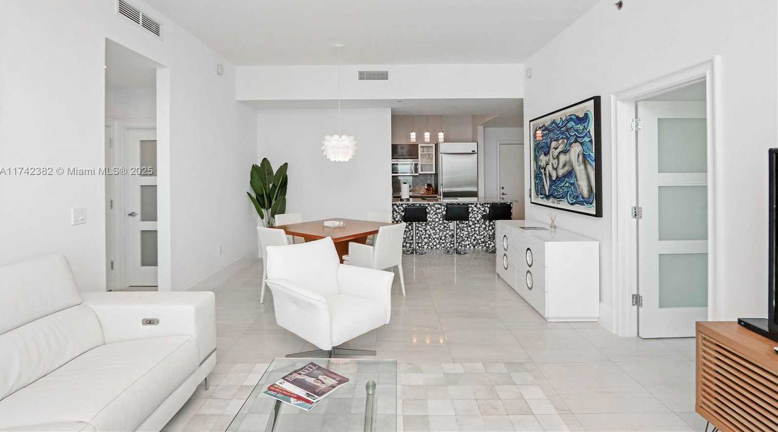Small Image of 950 BRICKELL BAY DR #4905, Miami Number 8