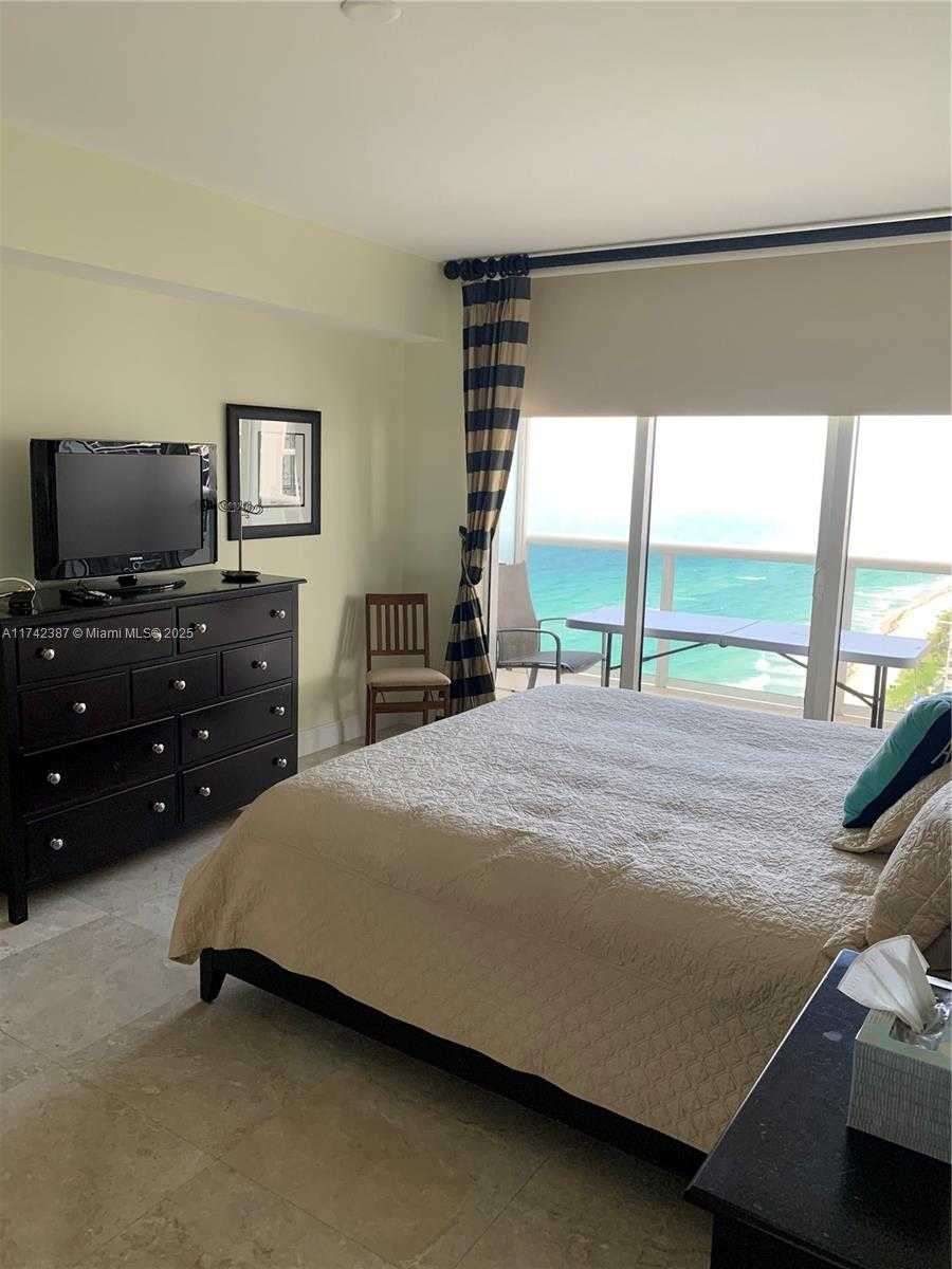 Small Image of 1830 SOUTH OCEAN DR #2503, Hallandale Beach Number 9