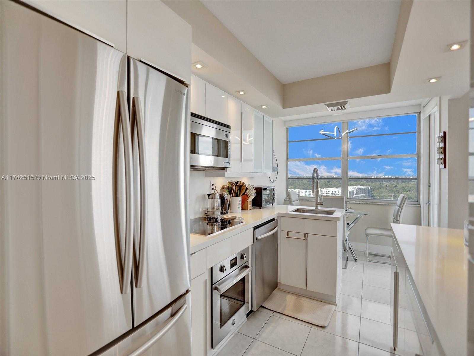 Small Image of 18011 BISCAYNE BLVD #1904, Aventura Number 10