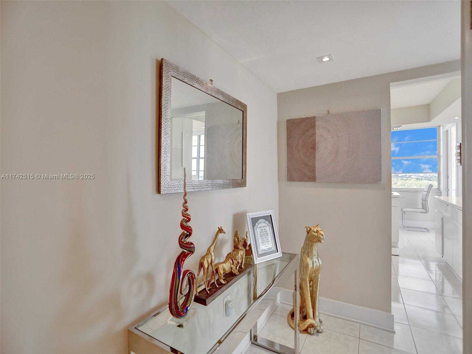 Small Image of 18011 BISCAYNE BLVD #1904, Aventura Number 21