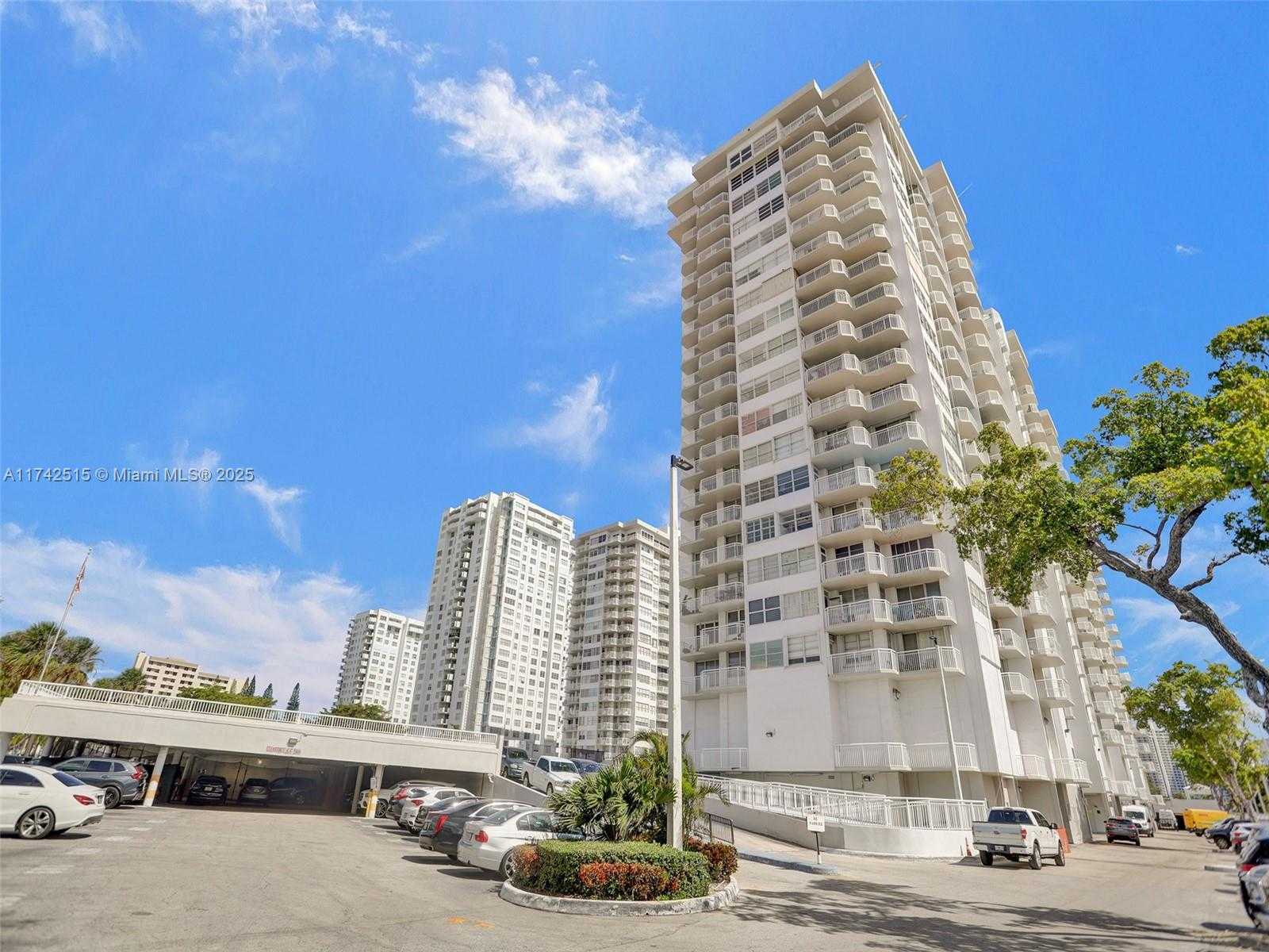 Small Image of 18011 BISCAYNE BLVD #1904, Aventura Number 27