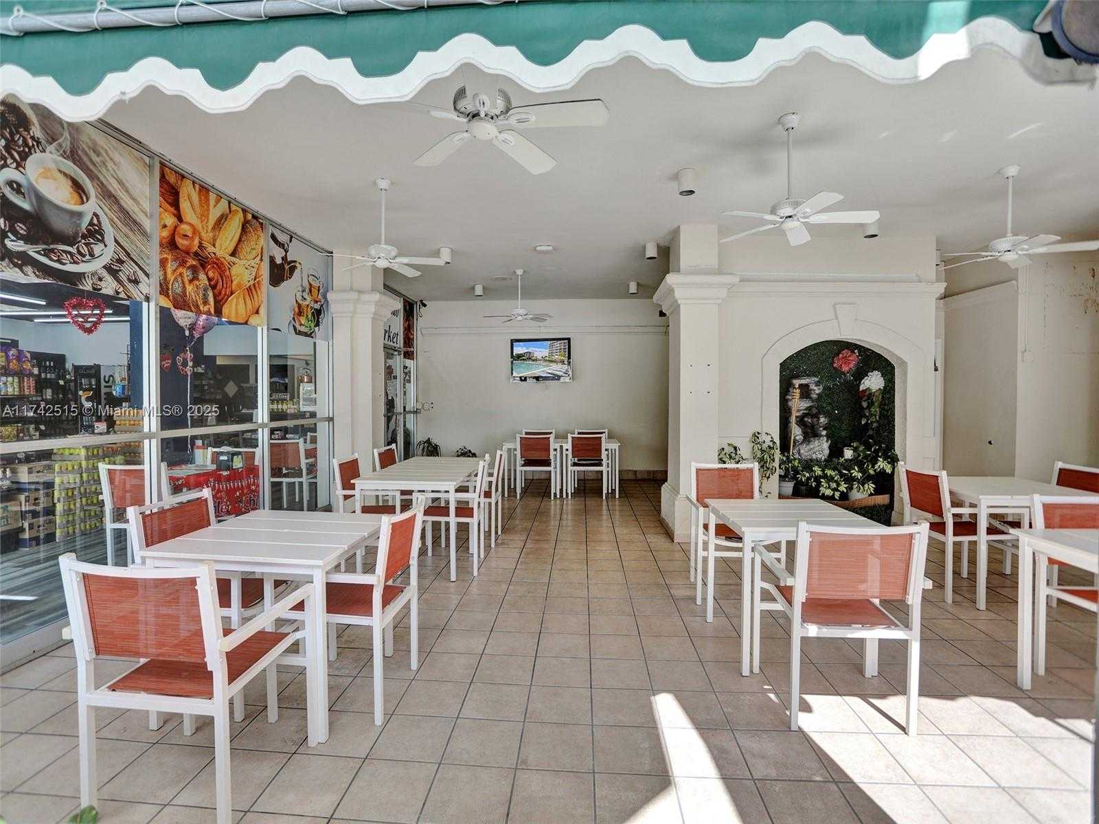 Small Image of 18011 BISCAYNE BLVD #1904, Aventura Number 32