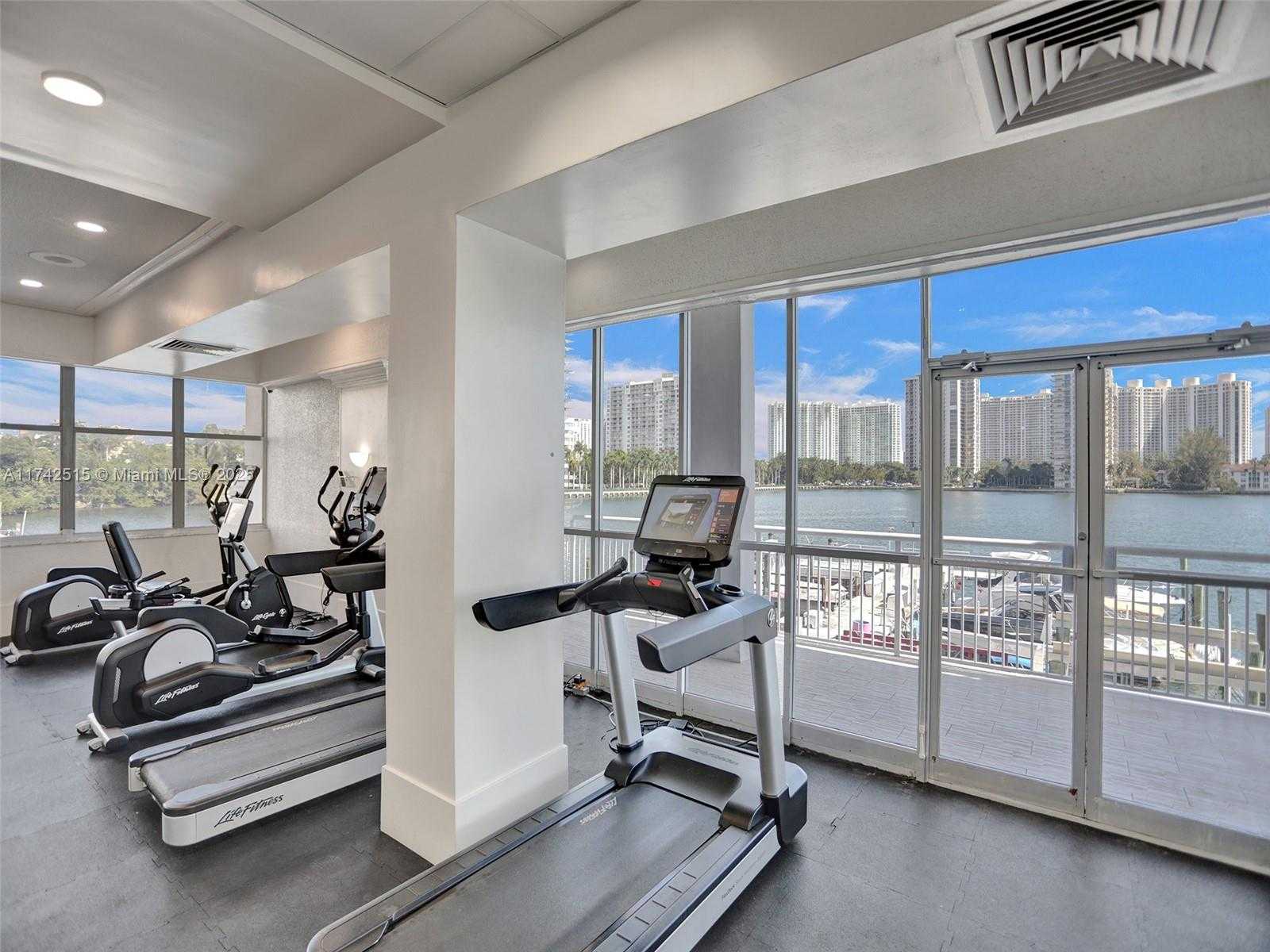 Small Image of 18011 BISCAYNE BLVD #1904, Aventura Number 35