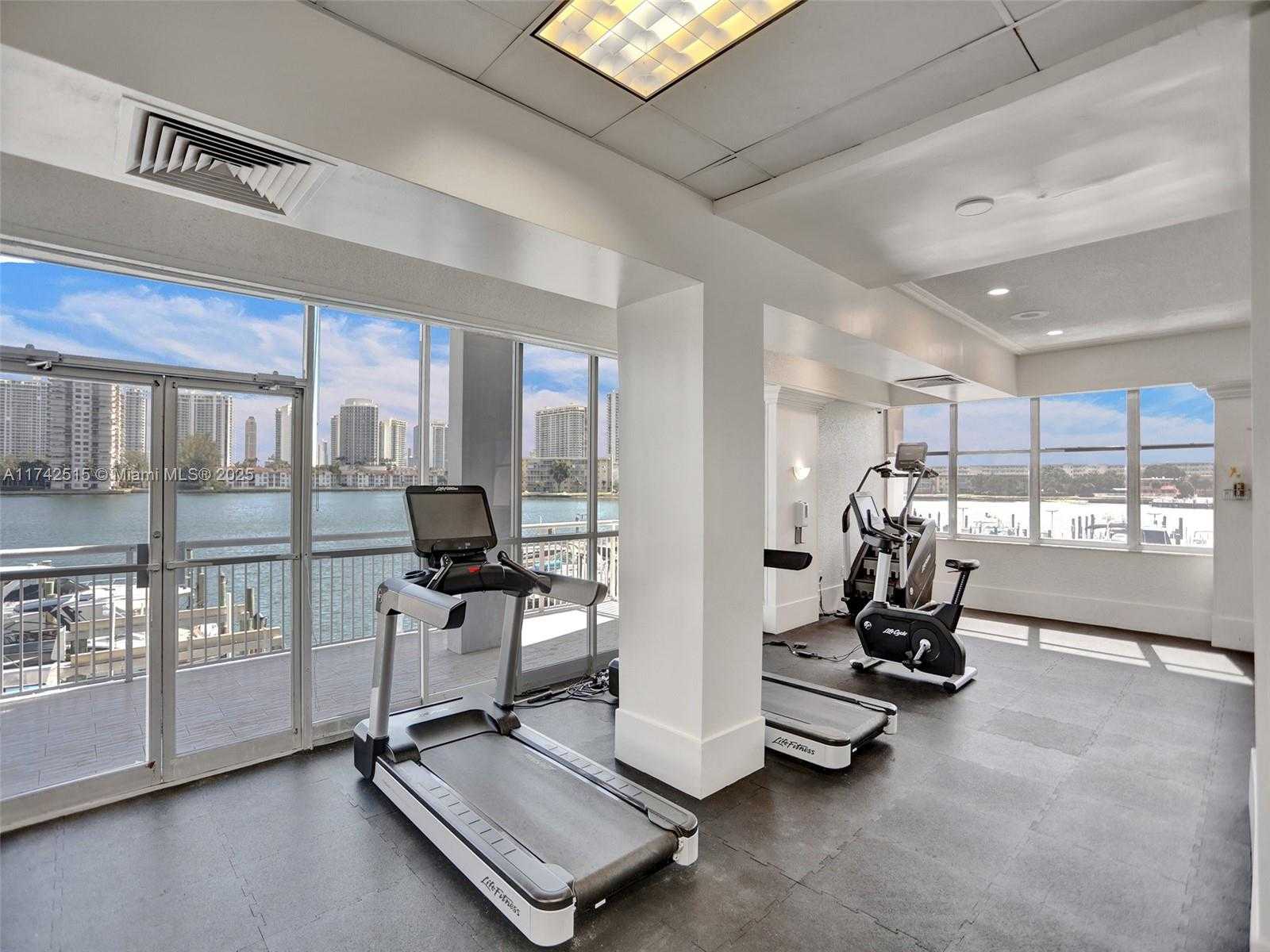 Small Image of 18011 BISCAYNE BLVD #1904, Aventura Number 36