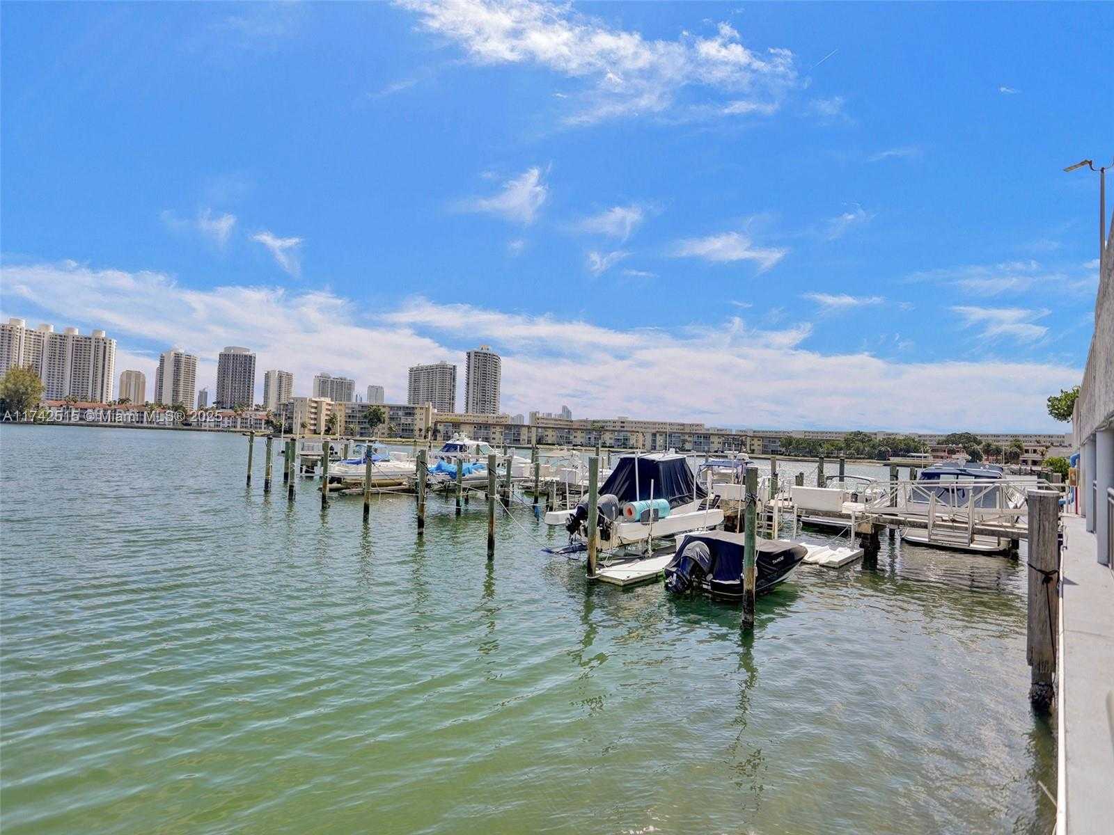 Small Image of 18011 BISCAYNE BLVD #1904, Aventura Number 39