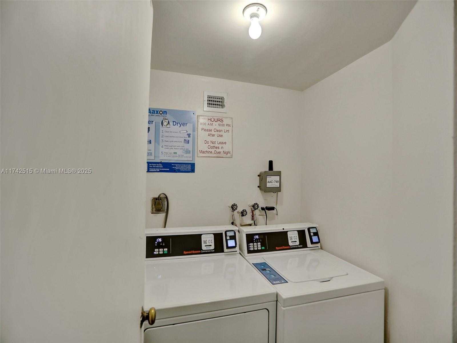 Small Image of 18011 BISCAYNE BLVD #1904, Aventura Number 48