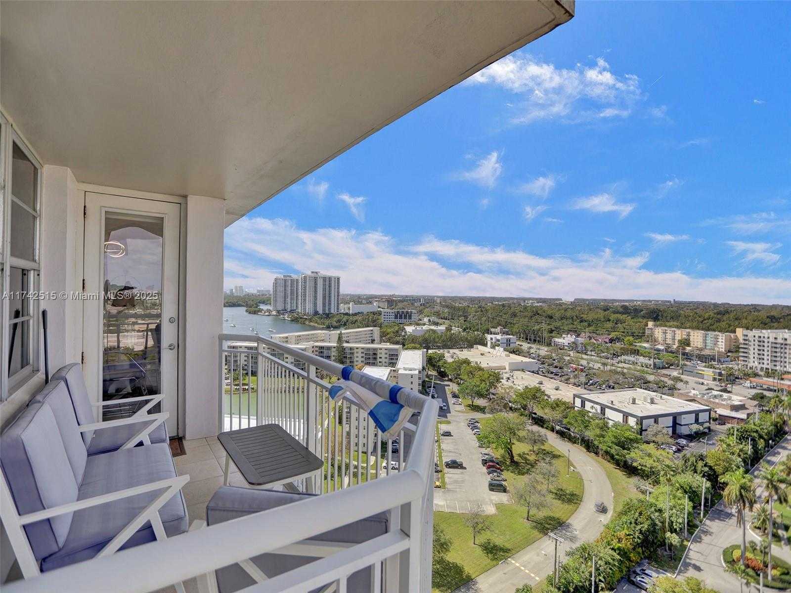 Small Image of 18011 BISCAYNE BLVD #1904, Aventura Number 64