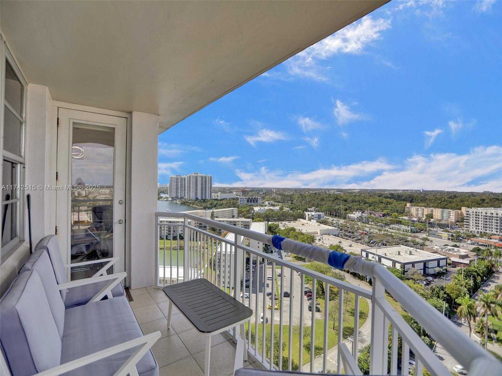 Small Image of 18011 BISCAYNE BLVD #1904, Aventura Number 65