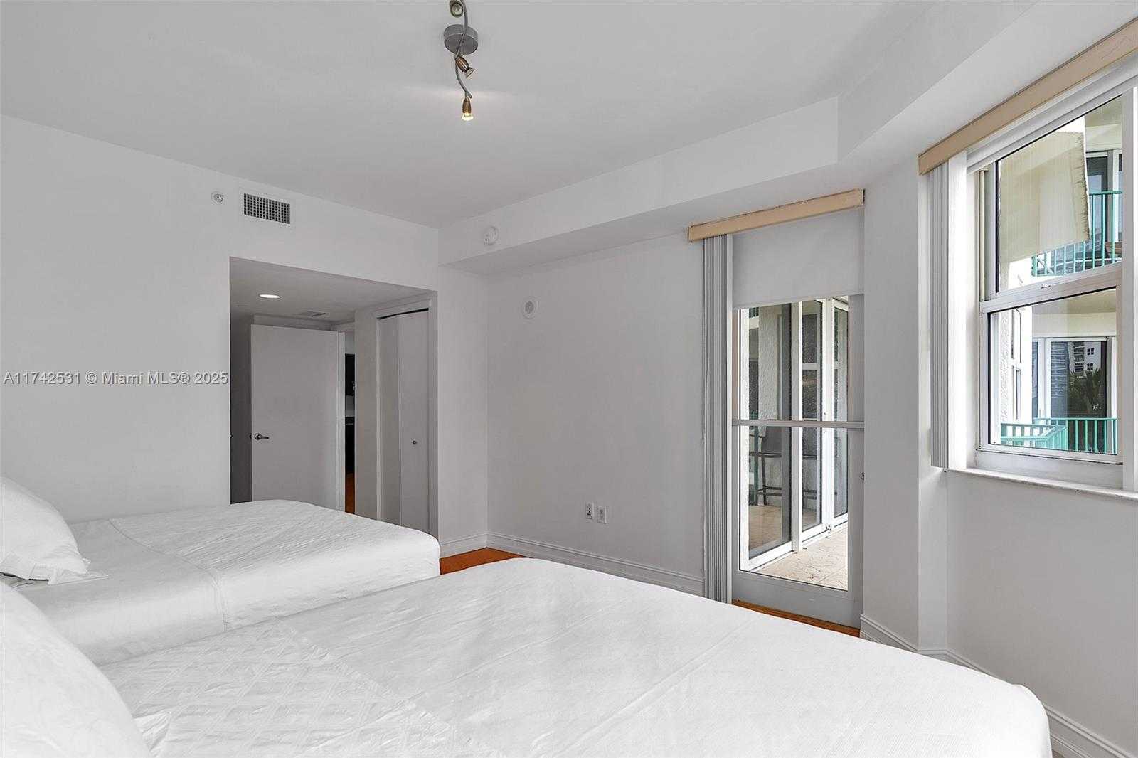 Small Image of 19900 EAST COUNTRY CLUB DR #716, Aventura Number 10
