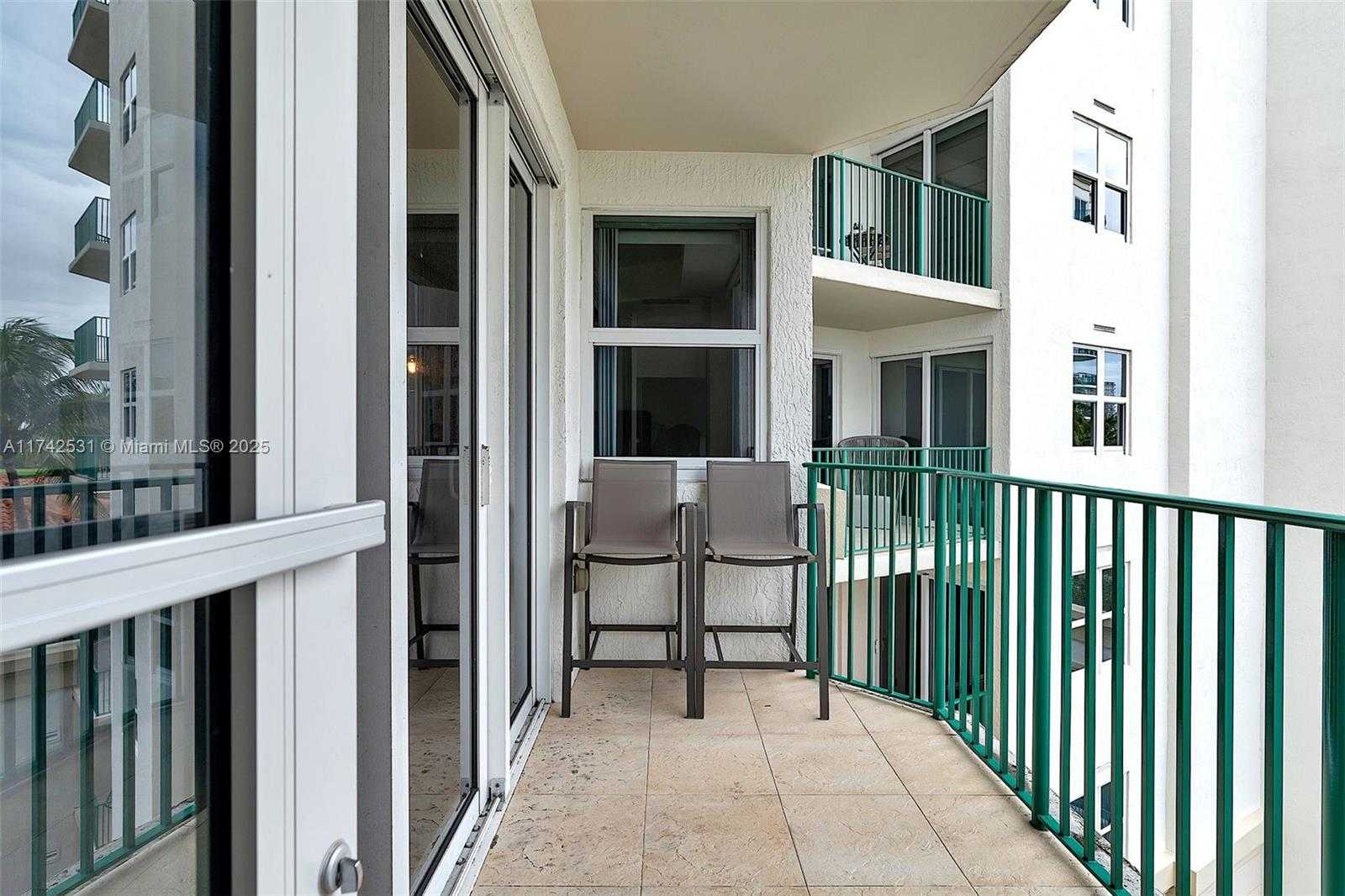 Small Image of 19900 EAST COUNTRY CLUB DR #716, Aventura Number 13
