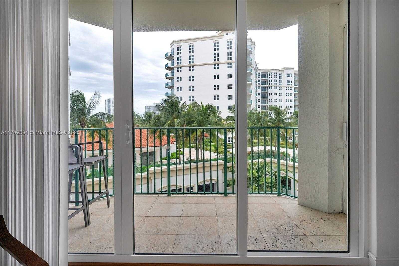 Small Image of 19900 EAST COUNTRY CLUB DR #716, Aventura Number 14