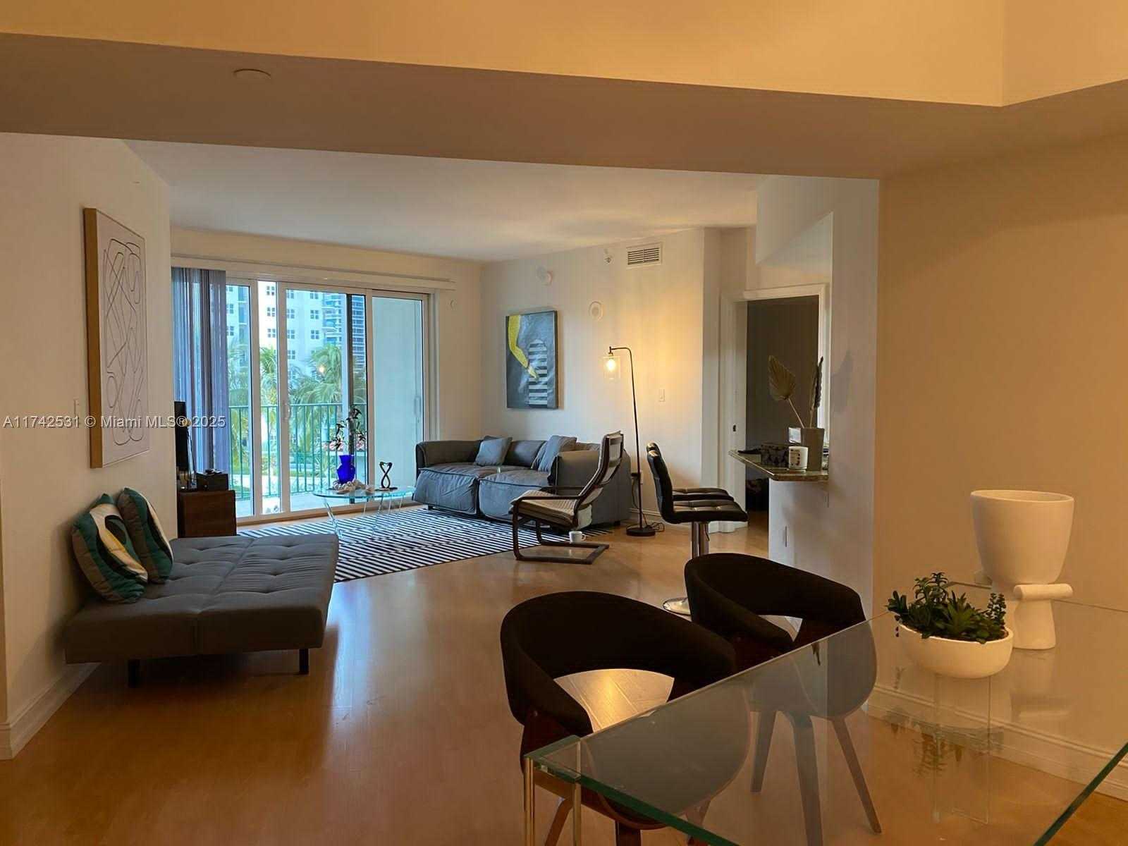 Small Image of 19900 EAST COUNTRY CLUB DR #716, Aventura Number 2