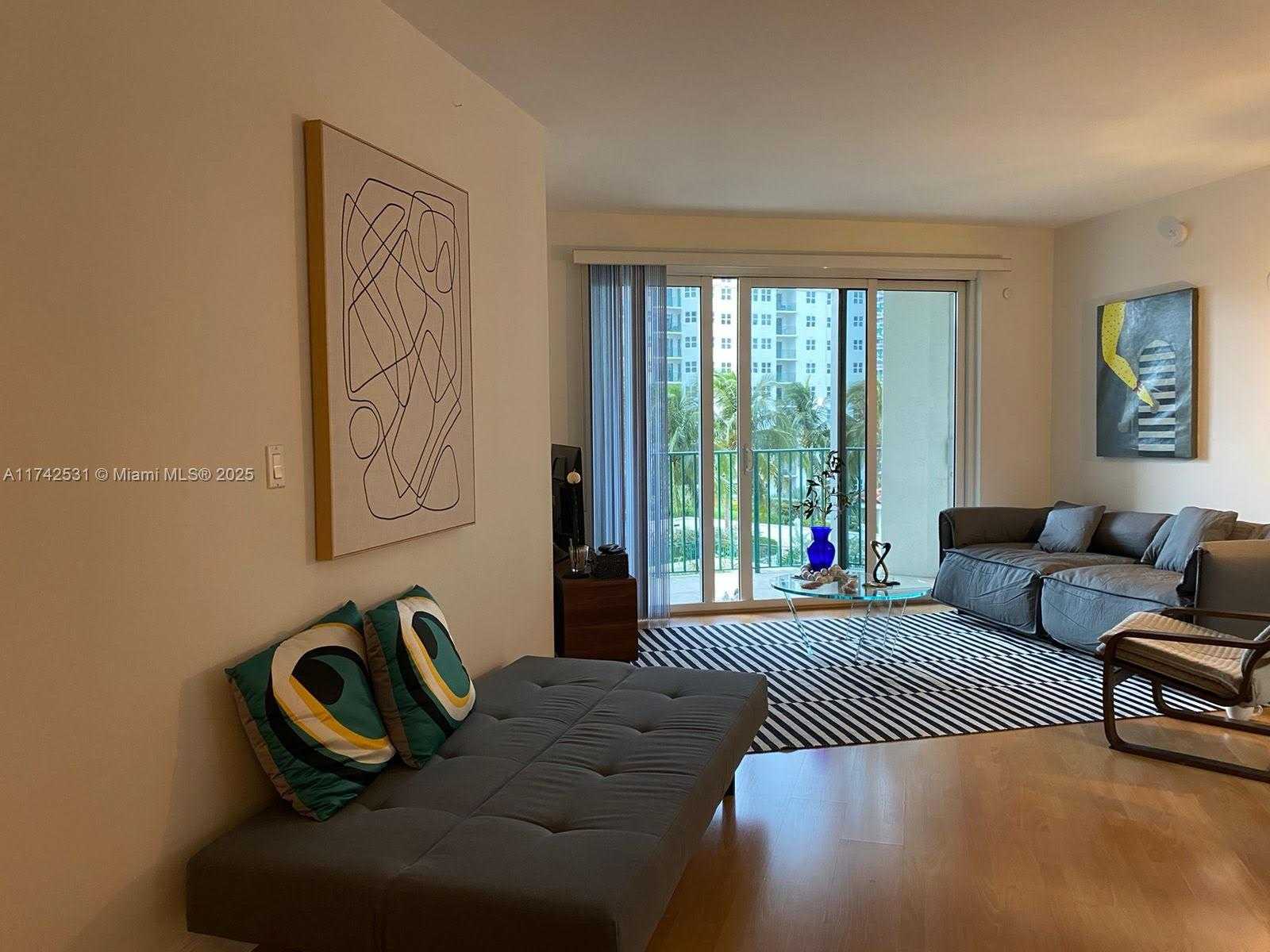 Small Image of 19900 EAST COUNTRY CLUB DR #716, Aventura Number 3