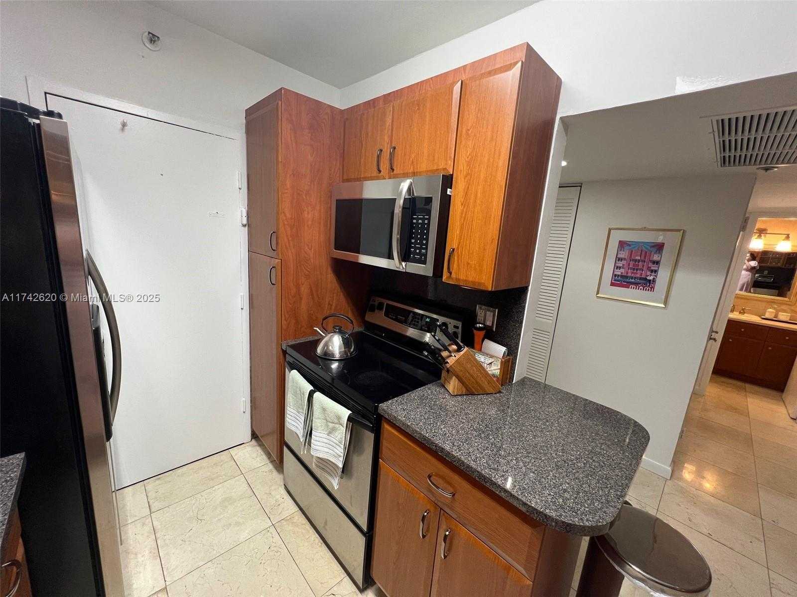 Small Image of 100 LINCOLN RD #343, Miami Beach Number 11