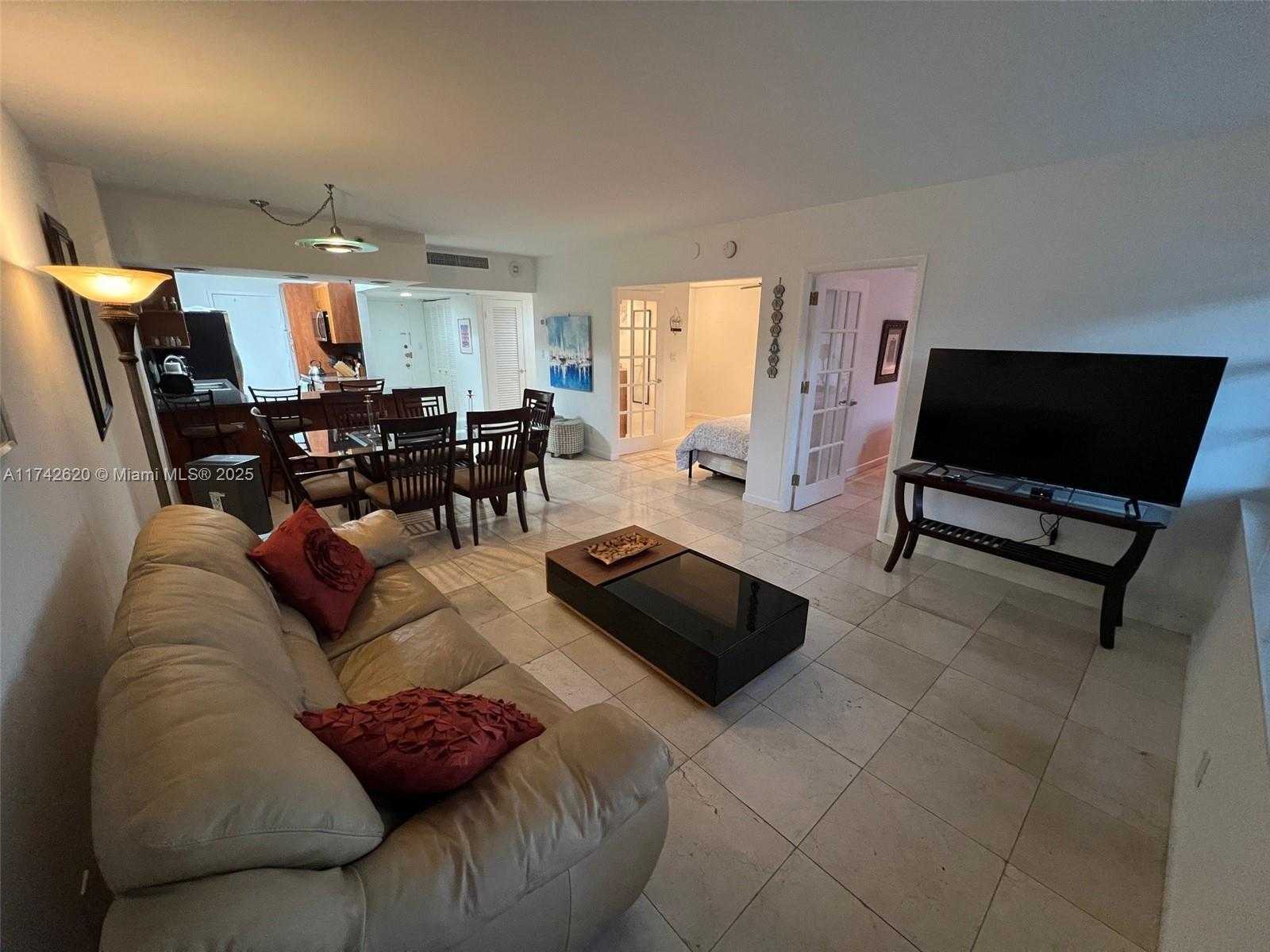 Small Image of 100 LINCOLN RD #343, Miami Beach Number 4