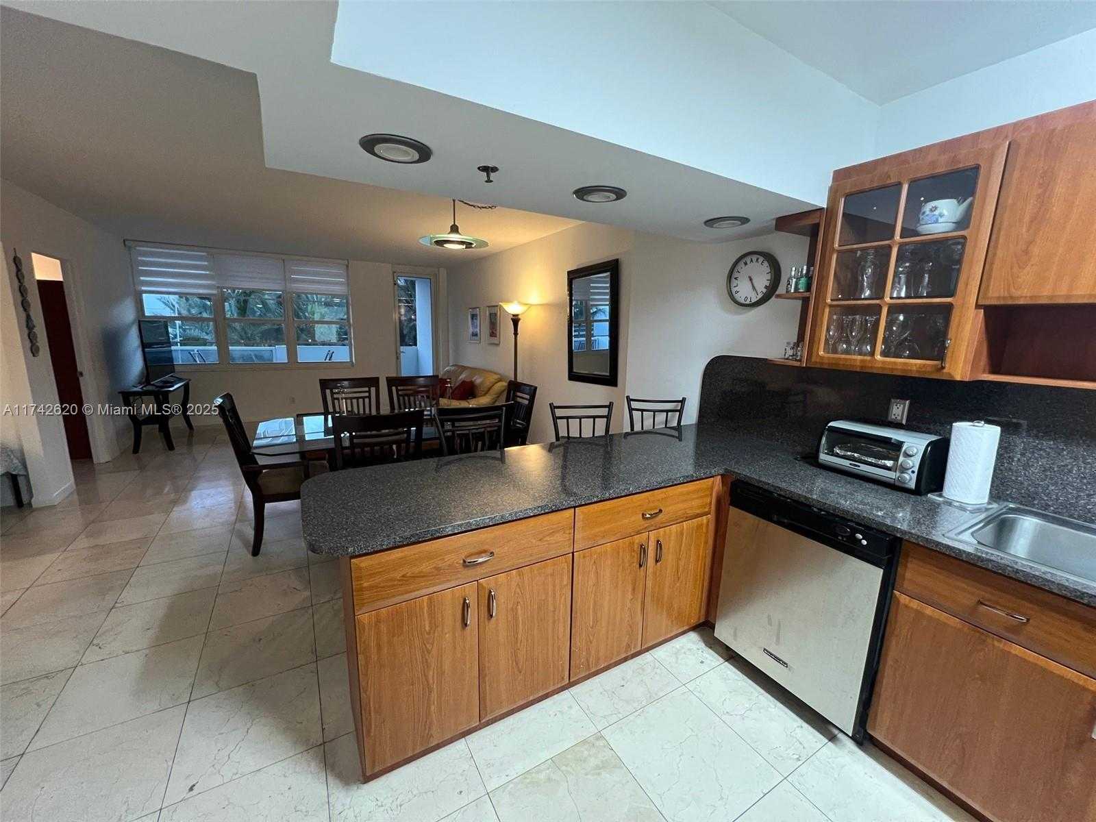 Small Image of 100 LINCOLN RD #343, Miami Beach Number 9