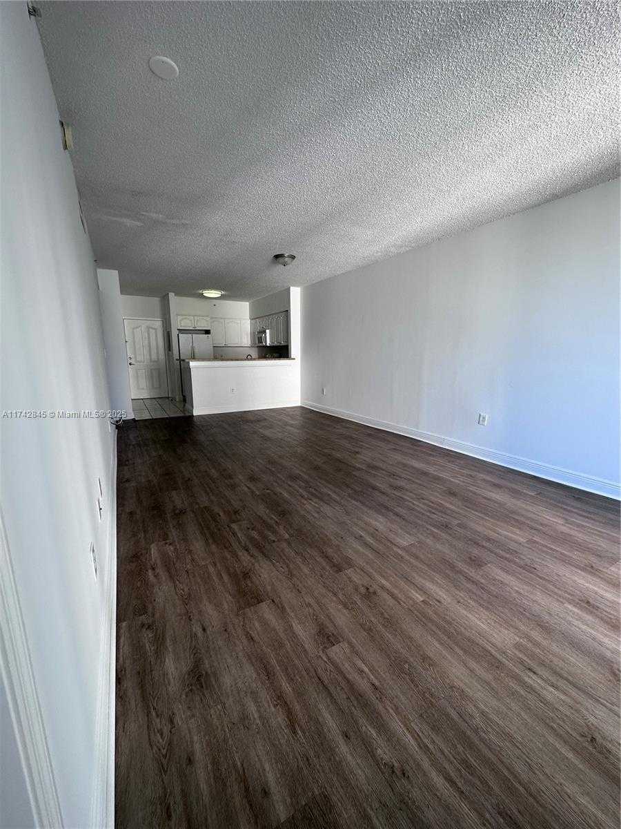 Small Image of 5091 NW 7th St, Miami, FL 33126, USA Number 3
