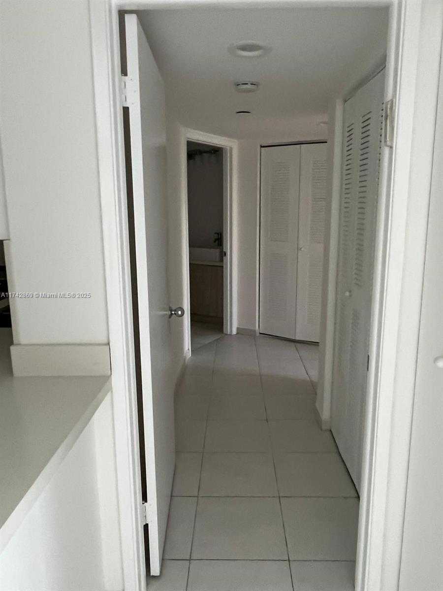 Small Image of 19101 NORTH EAST 36TH CT #304, Aventura Number 12