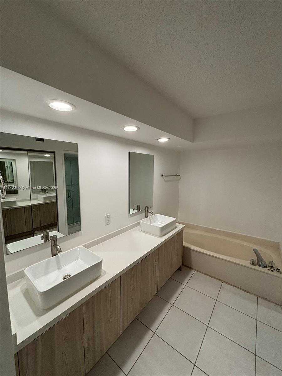 Small Image of 19101 NORTH EAST 36TH CT #304, Aventura Number 17