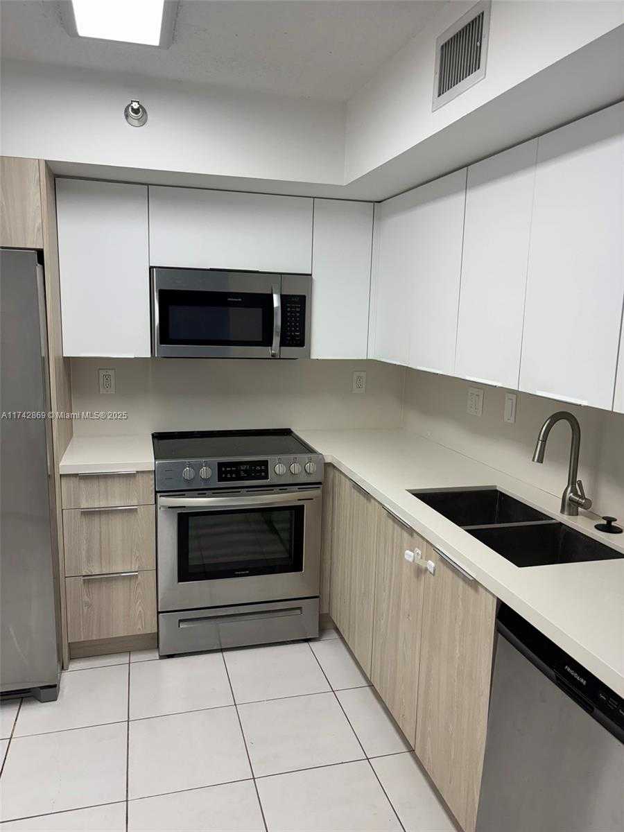 Small Image of 19101 NORTH EAST 36TH CT #304, Aventura Number 5