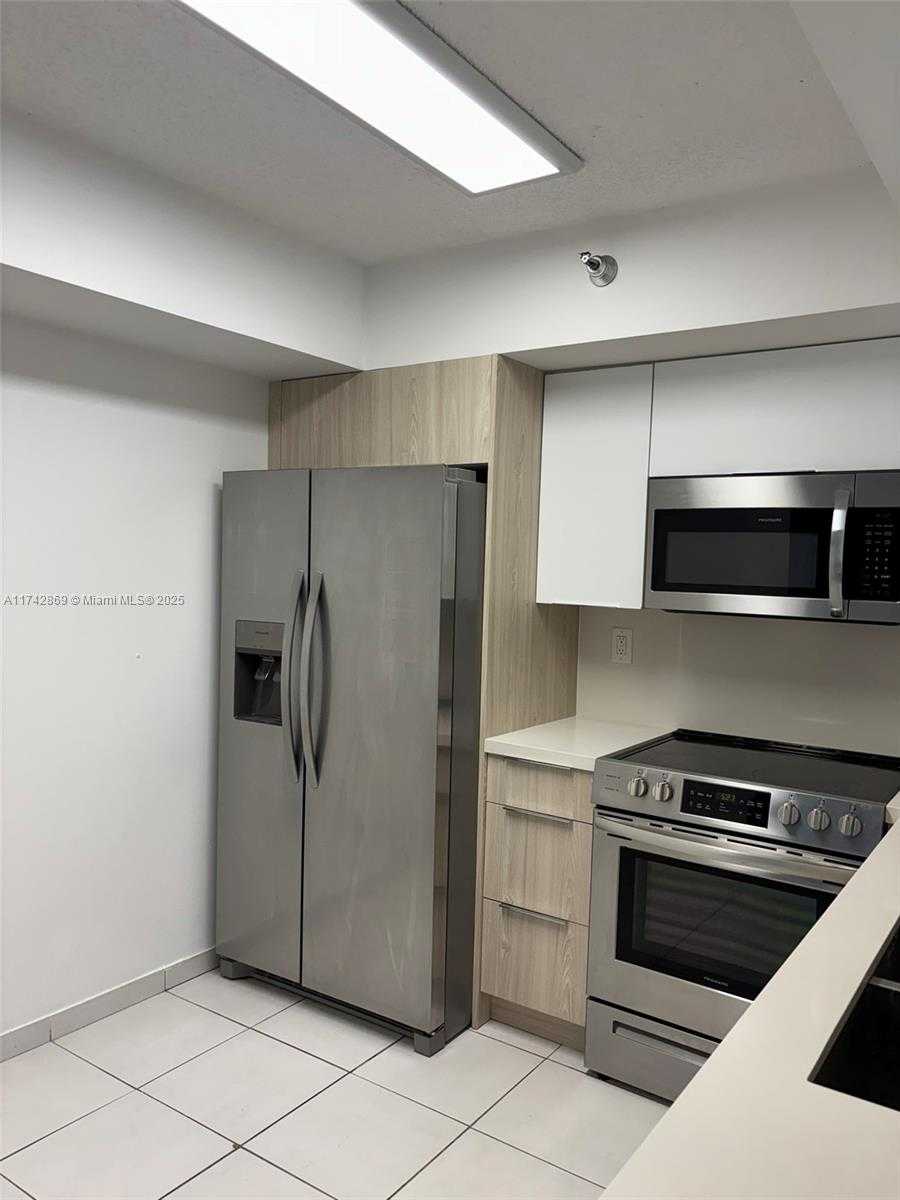 Small Image of 19101 NORTH EAST 36TH CT #304, Aventura Number 6