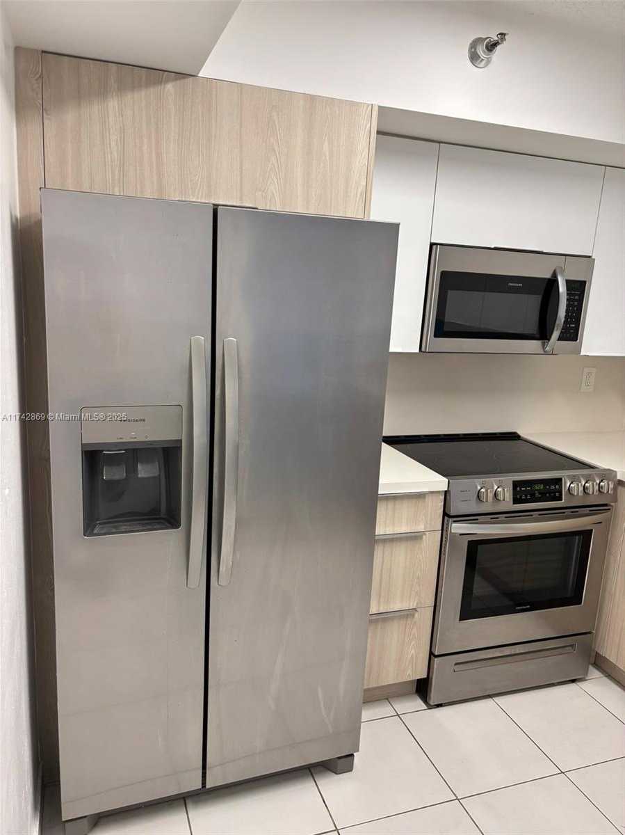 Small Image of 19101 NORTH EAST 36TH CT #304, Aventura Number 7