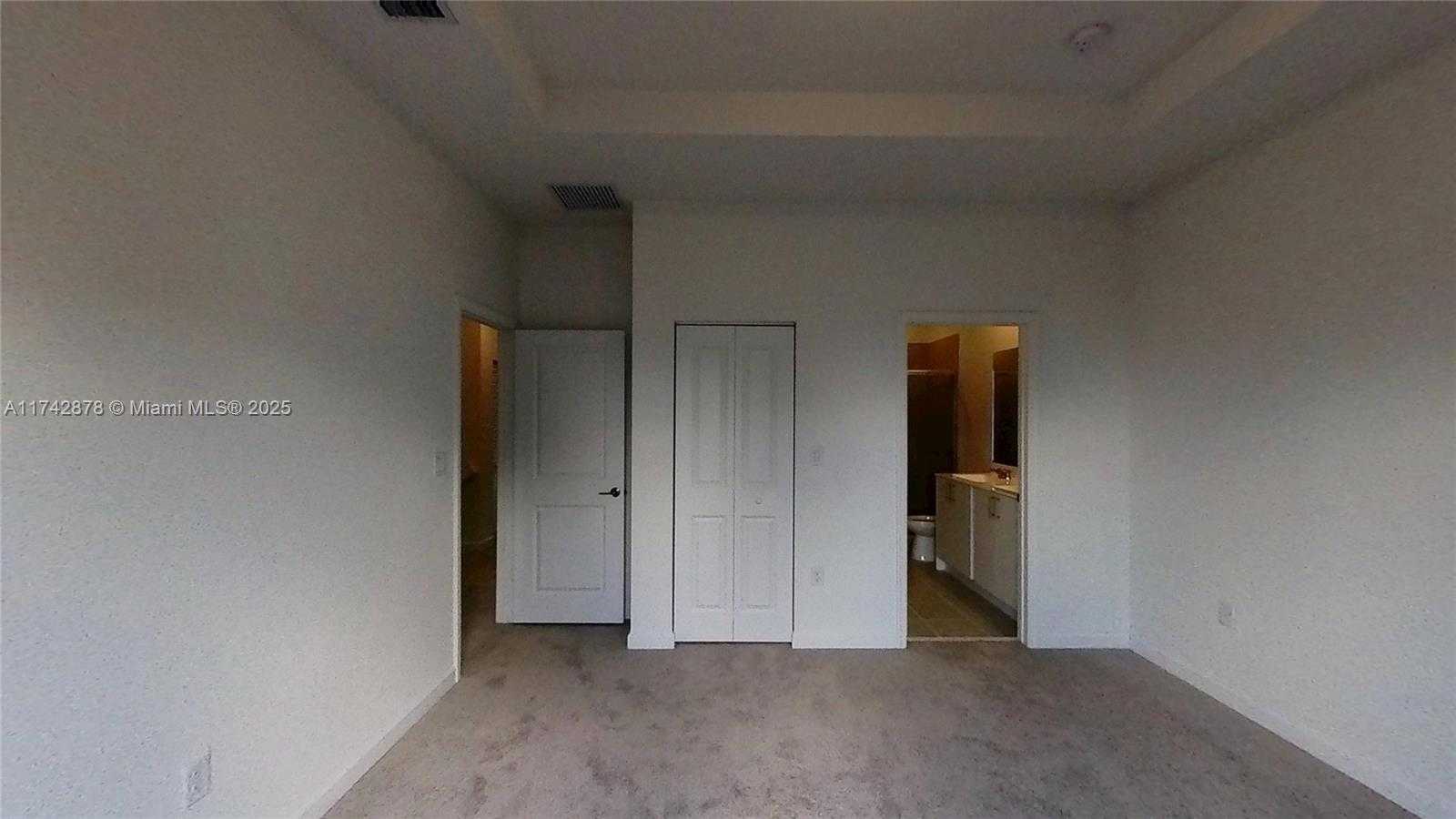 Small Image of 631 SOUTH EAST 13TH ST CIR, Homestead Number 11