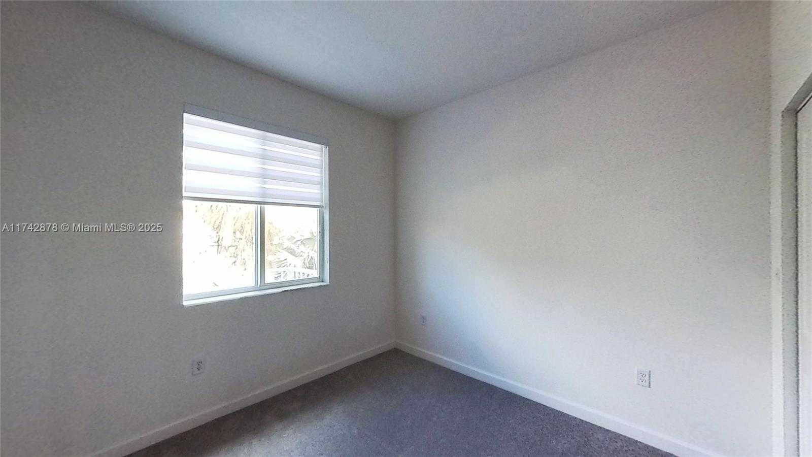 Small Image of 631 SOUTH EAST 13TH ST CIR, Homestead Number 13