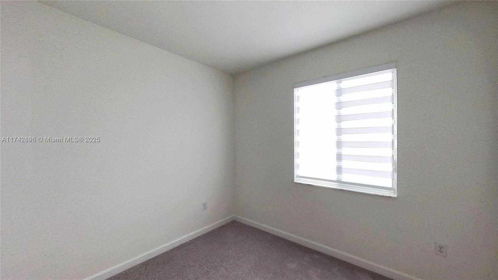 Small Image of 659 SOUTH EAST 13TH ST CIR, Homestead Number 22