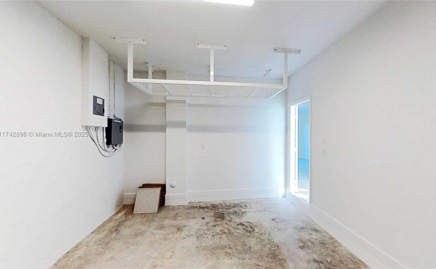 Small Image of 659 SOUTH EAST 13TH ST CIR, Homestead Number 28