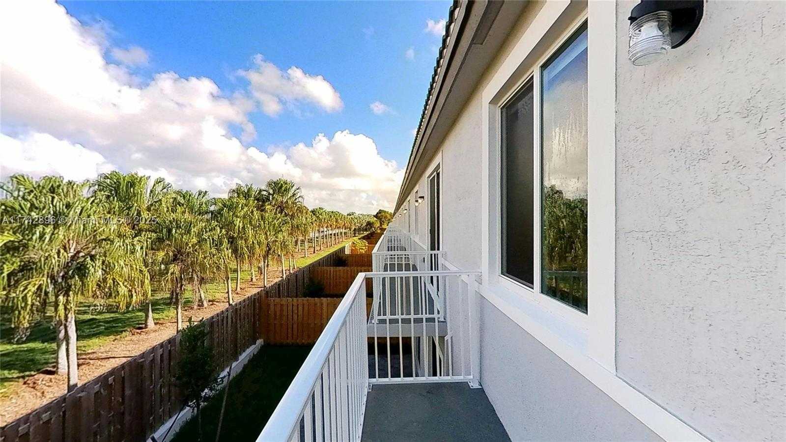 Small Image of 659 SOUTH EAST 13TH ST CIR, Homestead Number 30