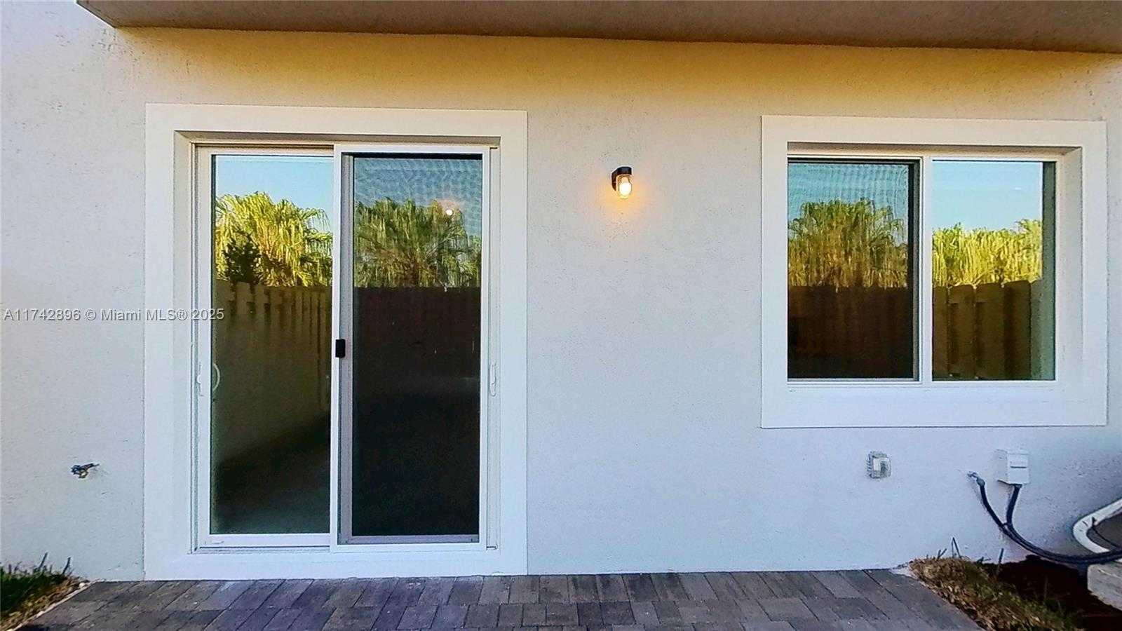 Small Image of 659 SOUTH EAST 13TH ST CIR, Homestead Number 31