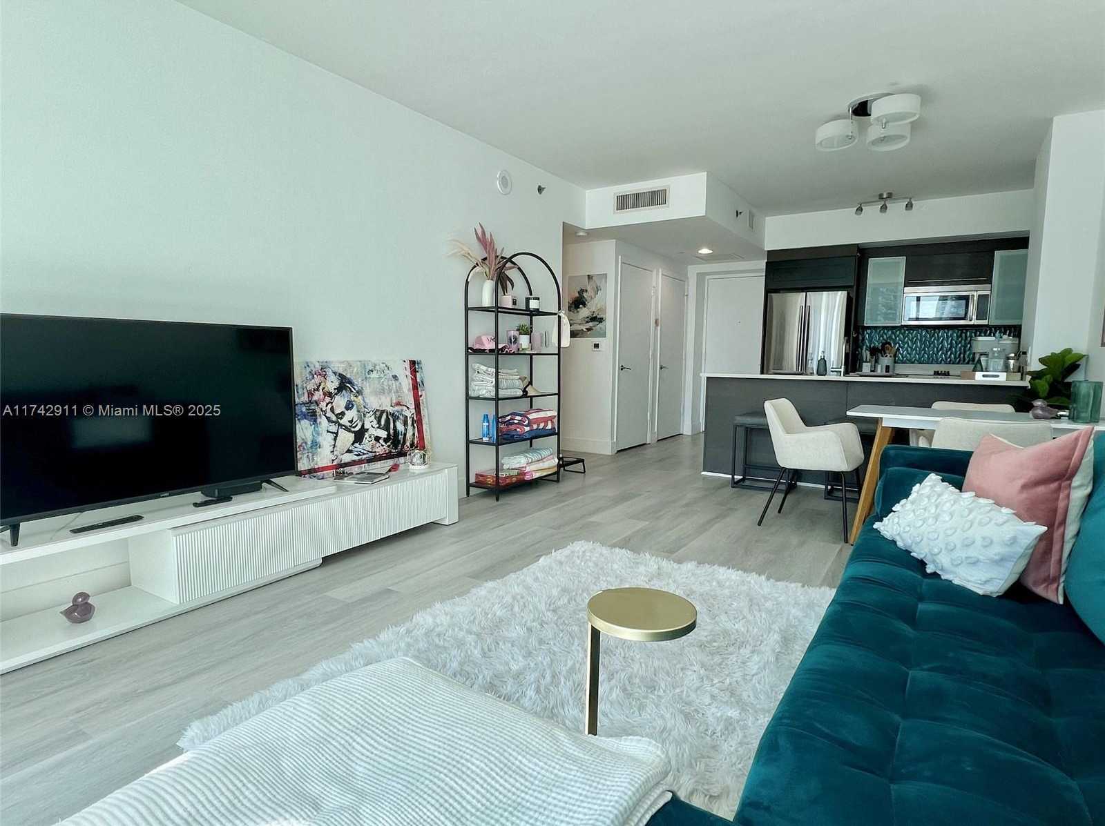 Small Image of 55 SOUTH EAST 6TH ST #2608, Miami Number 9
