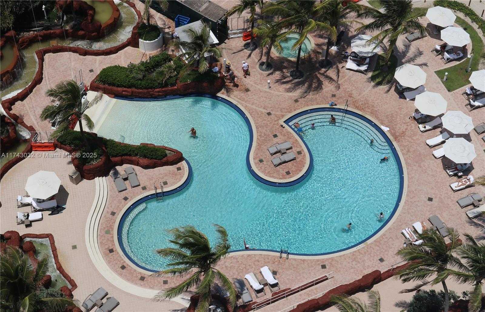 Small Image of Trump Palace, 18101 Collins Ave, Sunny Isles Beach, FL 33160, USA Number 17