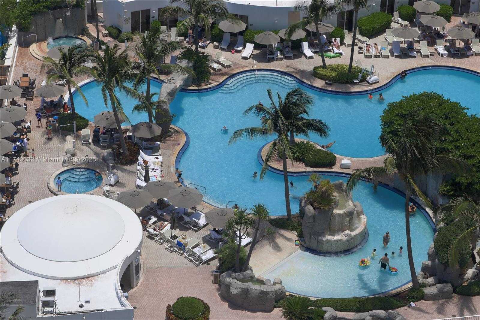 Small Image of Trump Palace, 18101 Collins Ave, Sunny Isles Beach, FL 33160, USA Number 20