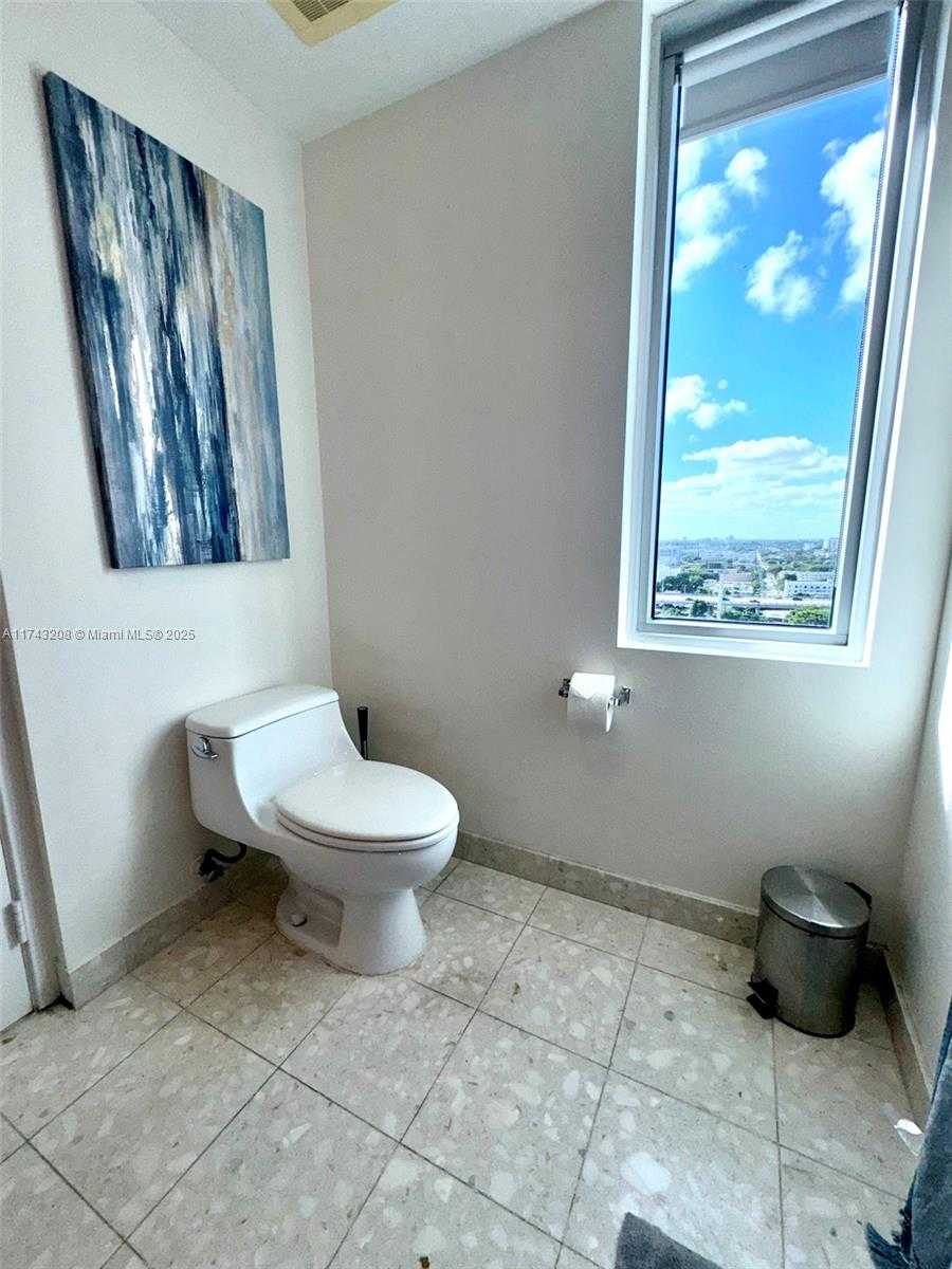 Small Image of 185 SOUTH WEST 7TH ST #1402, Miami Number 20