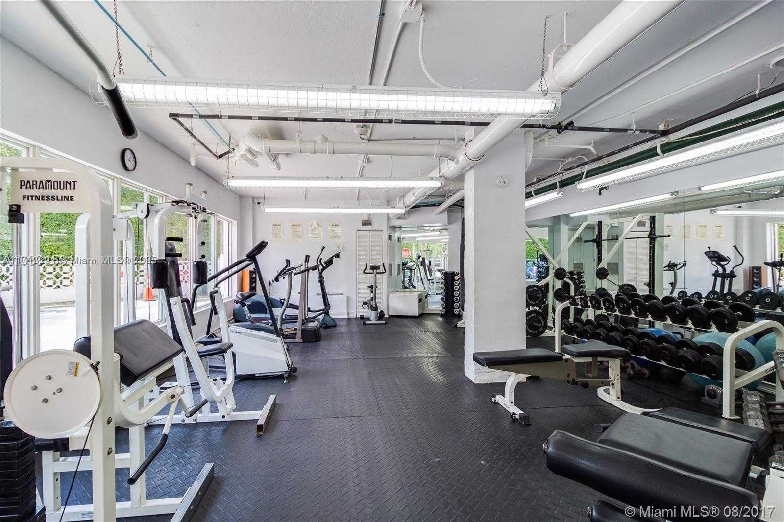Small Image of 1881 WASHINGTON AVE #2D, Miami Beach Number 4