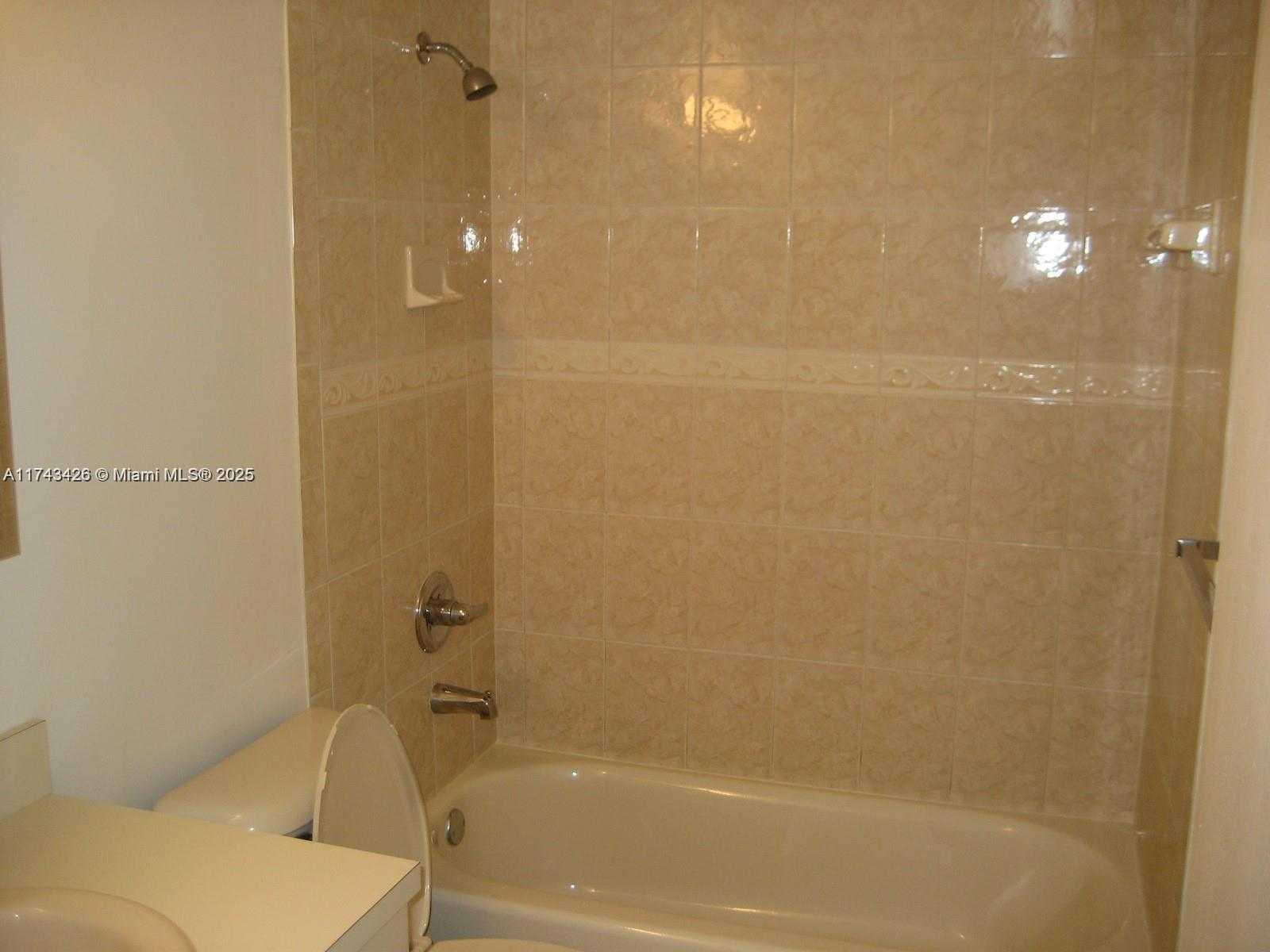 Small Image of 10744 NORTH KENDALL #M-18, Miami Number 12