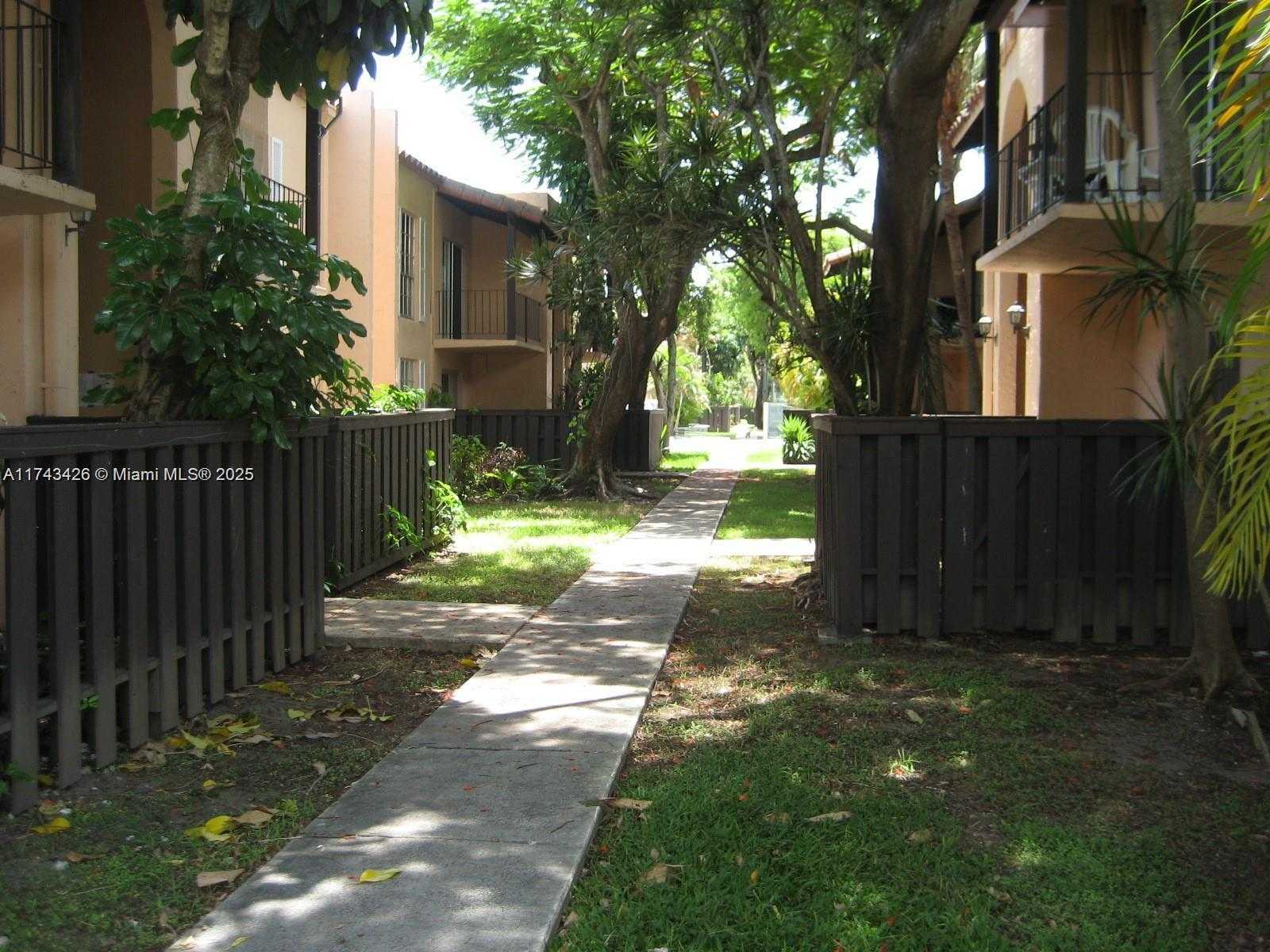 Small Image of 10744 NORTH KENDALL #M-18, Miami Number 17