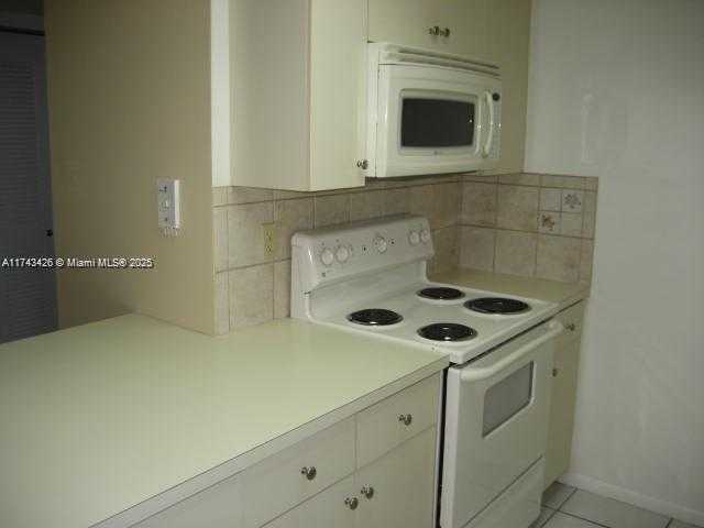 Small Image of 10744 NORTH KENDALL #M-18, Miami Number 4