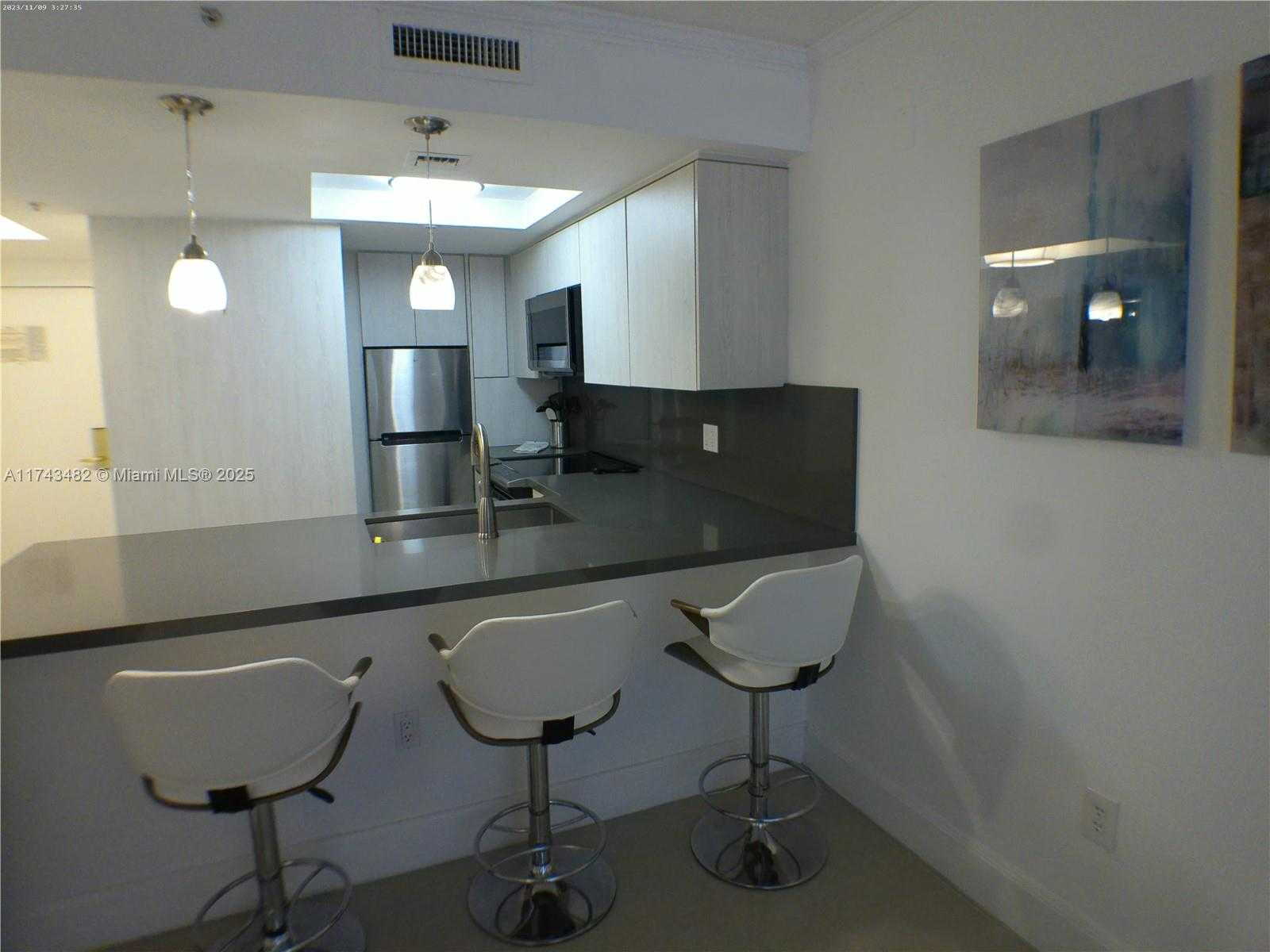 Small Image of 2951 SOUTH BAYSHORE DR #716, Miami Number 21